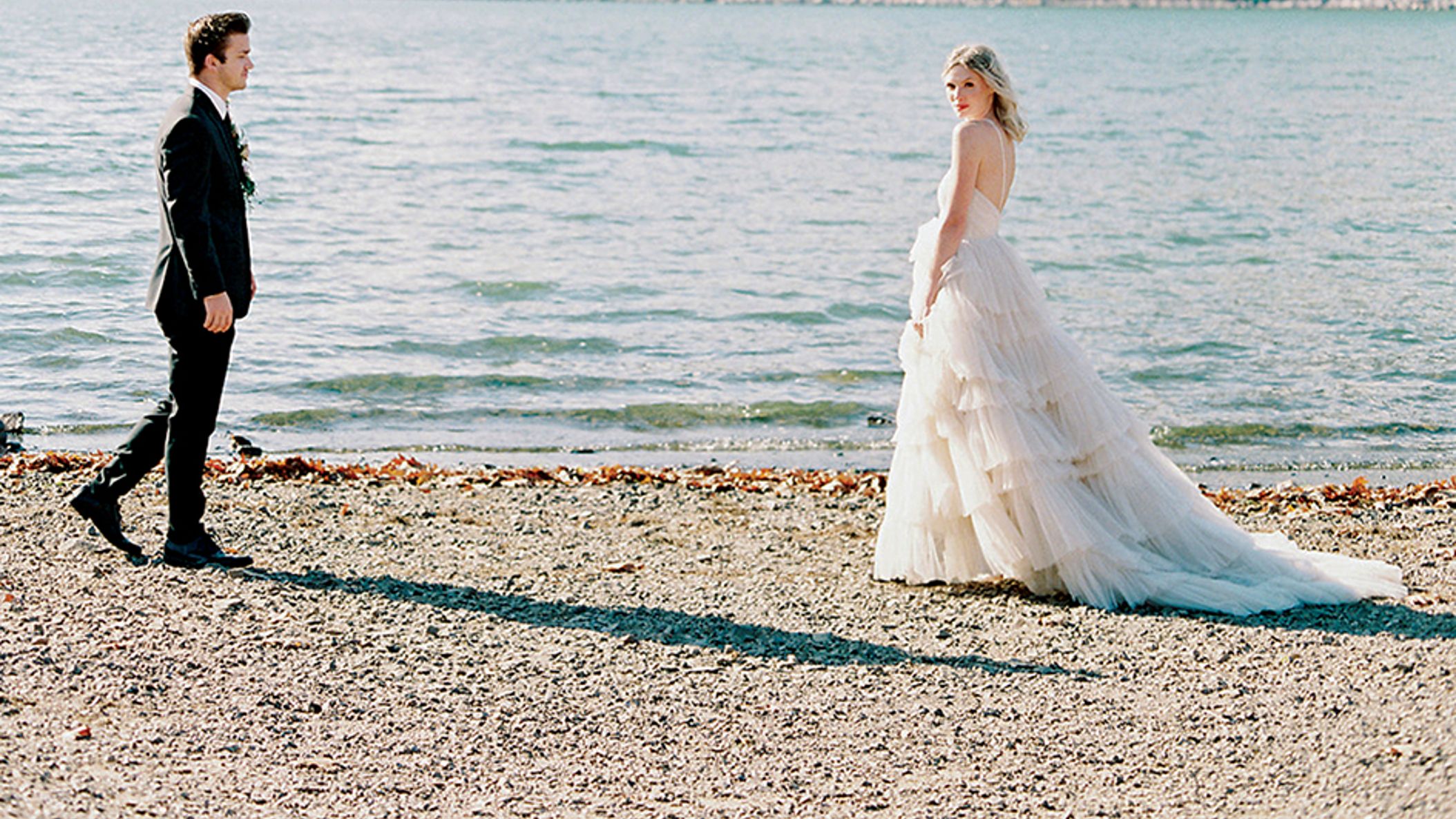 Wisconsin_Bride/2022/FW22/aislefiles/aislefilea_WIB_FW2201.jpg