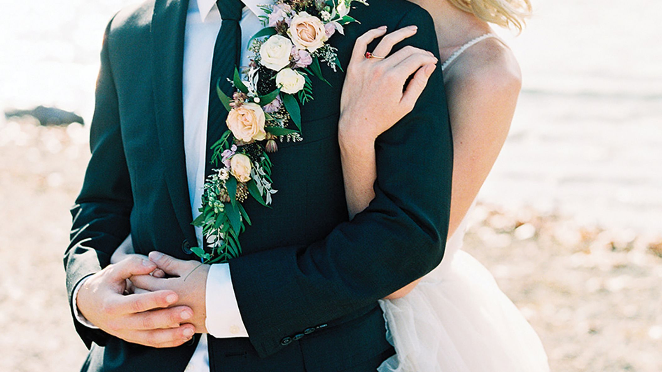 Wisconsin_Bride/2022/FW22/aislefiles/aislefilea_WIB_FW2204.jpg