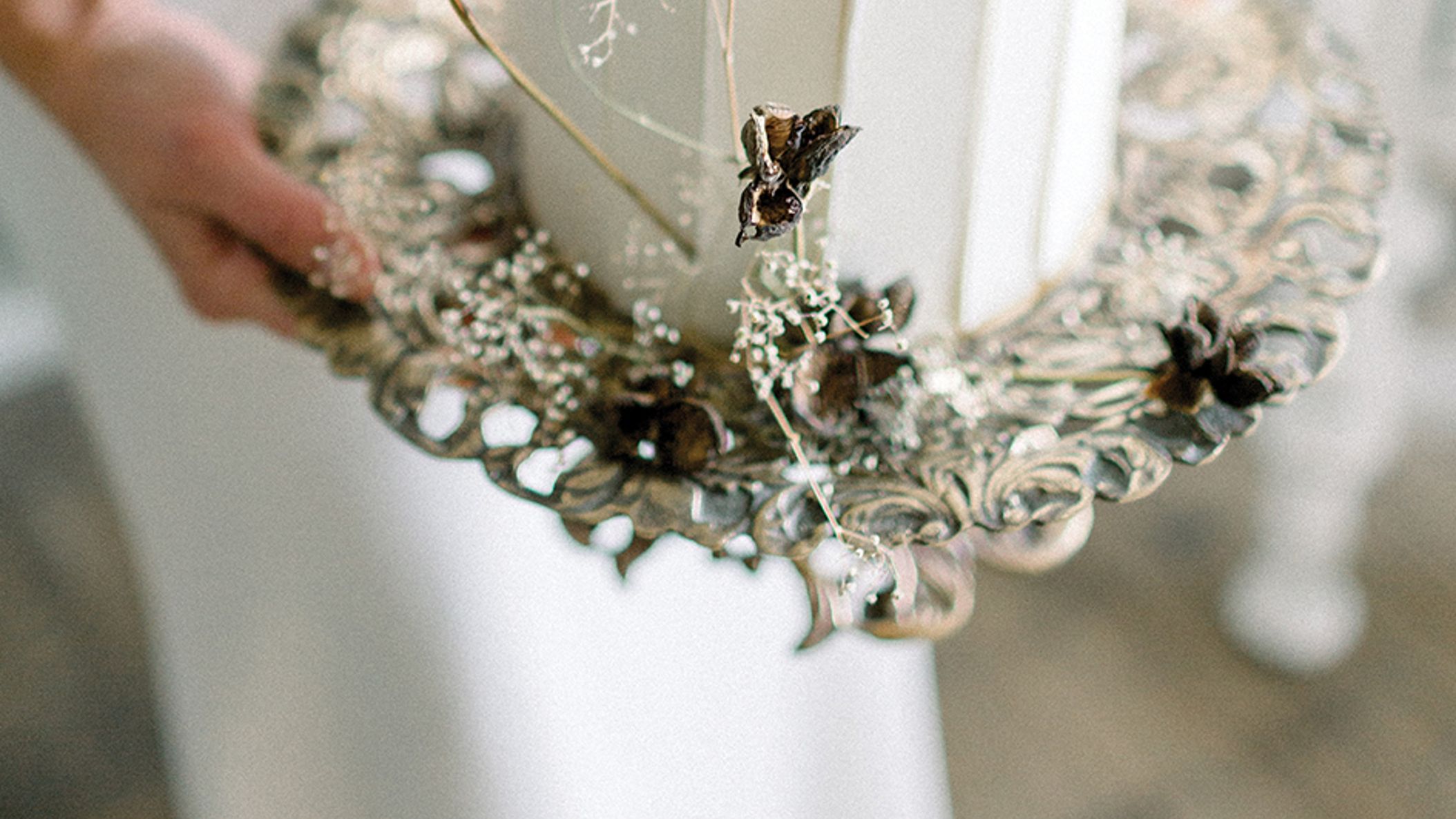 Wisconsin_Bride/2022/FW22/romance/relics_WIB_FW2207.jpg