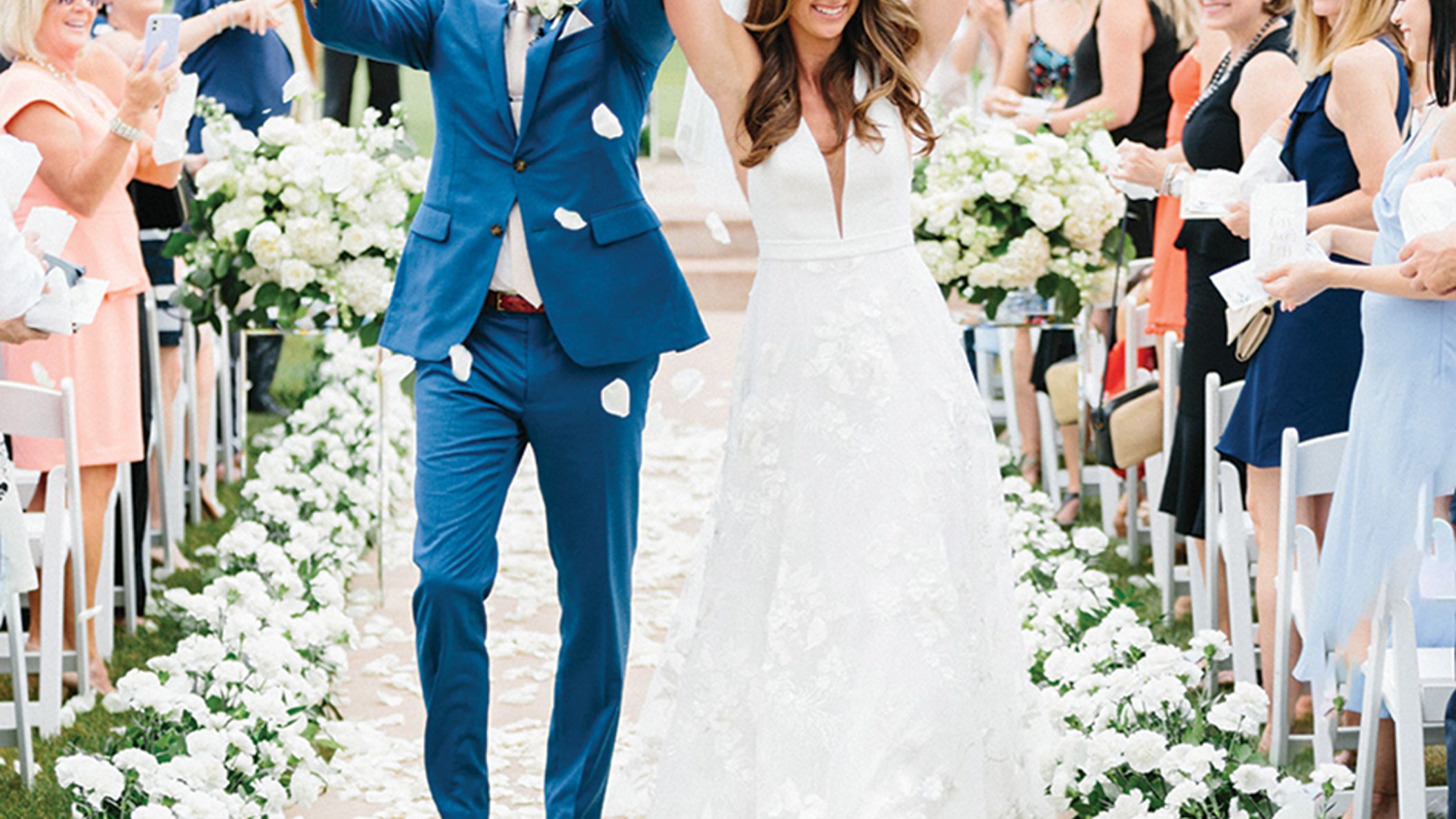 Wisconsin_Bride/2022/FW22/rw_racheljack/newlywed3_WIB_fw2203.jpg