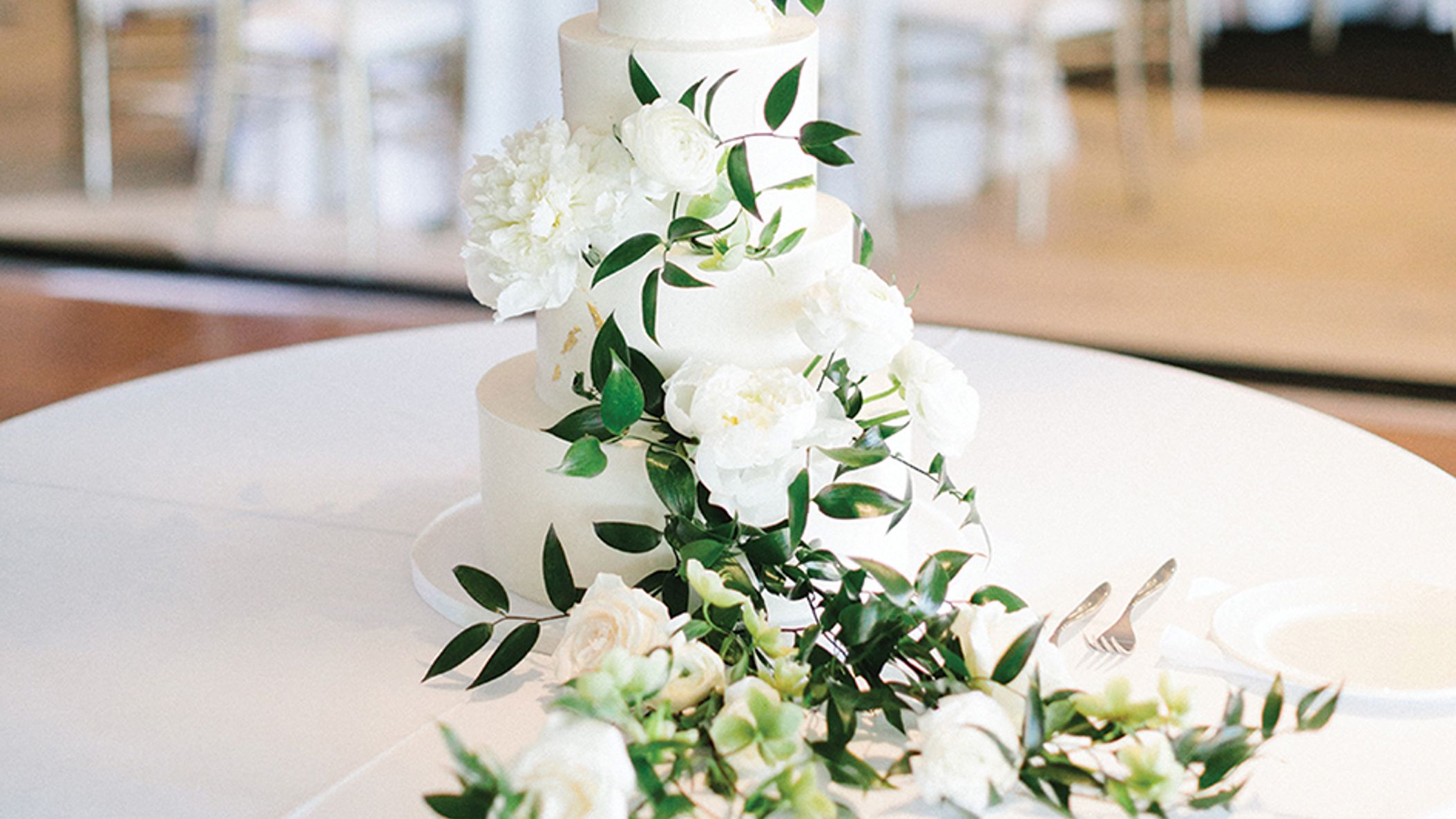 Wisconsin_Bride/2022/FW22/rw_racheljack/newlywed3_WIB_fw2205.jpg