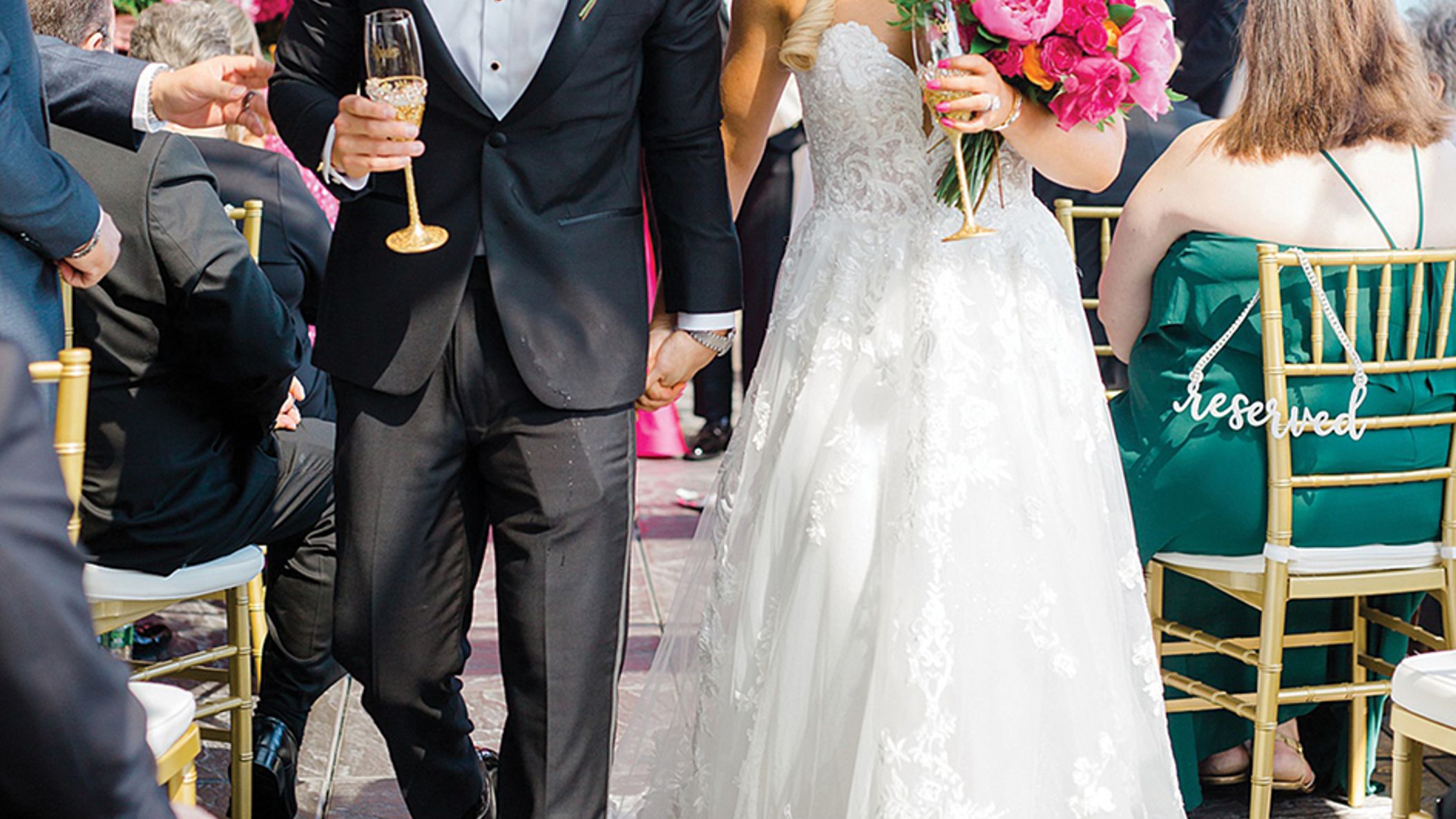 Wisconsin_Bride/2022/FW22/rw-jenna-jordan/newlywed2_WIB_fw2206.jpg