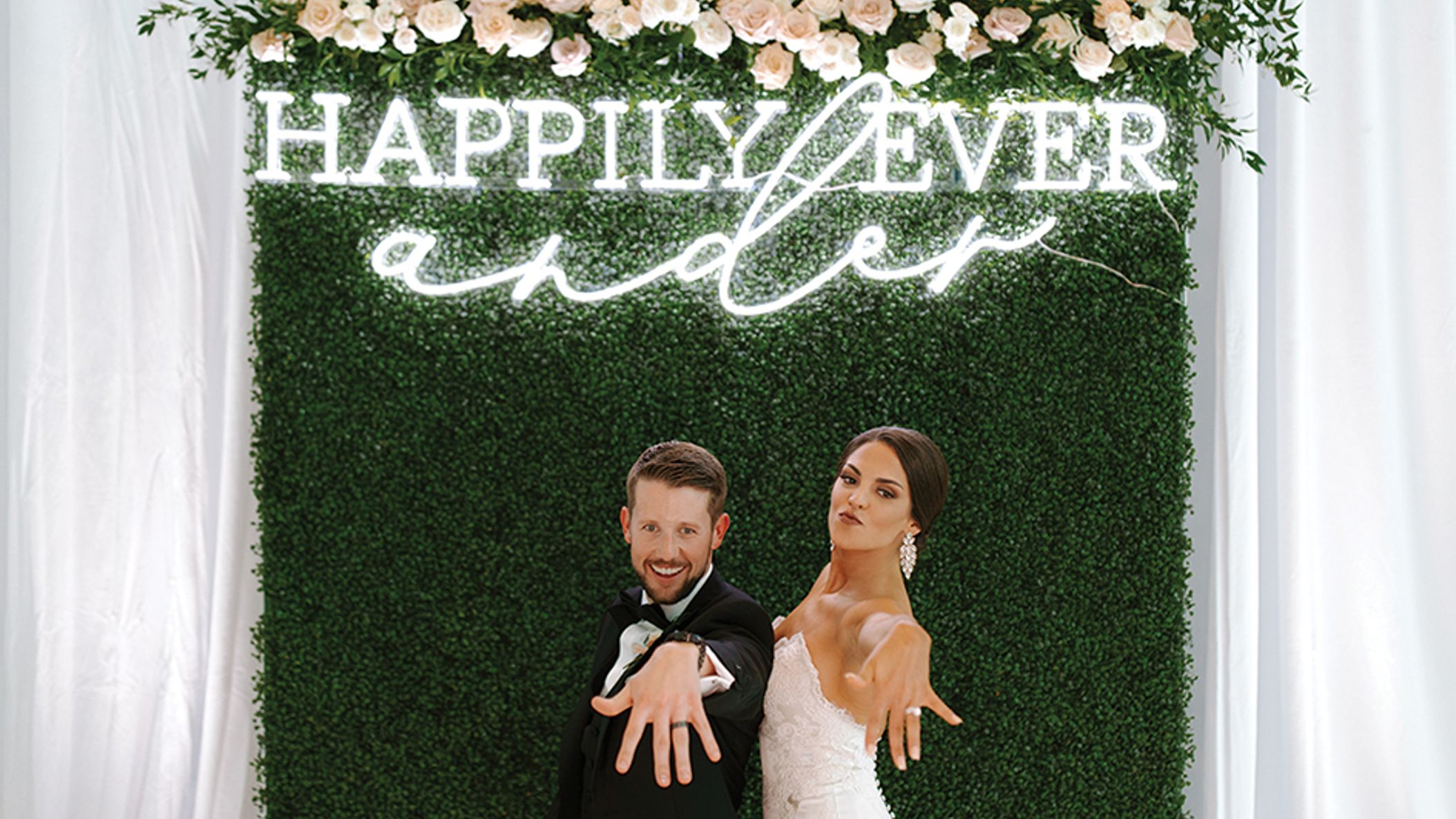 Wisconsin_Bride/2022/FW22/rw-karly-ryan/newlywed7_WIB_fw2204.jpg