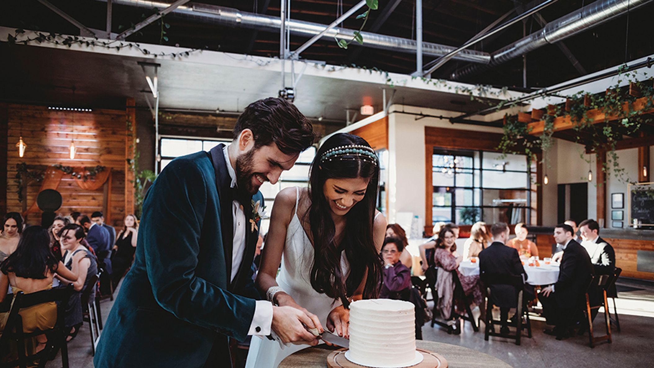 Wisconsin_Bride/2022/FW22/rw-joe-maddy/newlywed1_WIB_fw2207.jpg