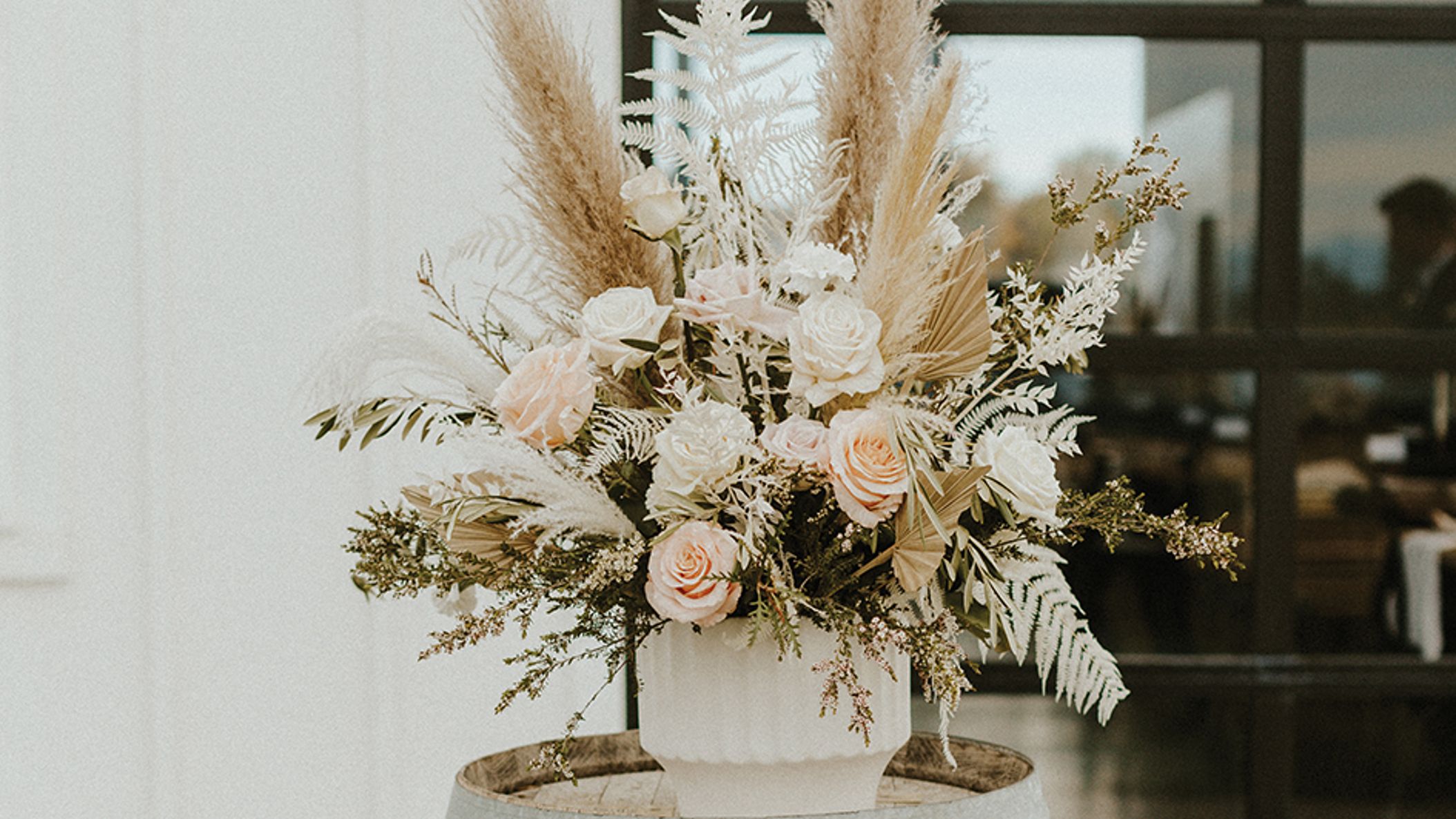 Seattle_Bride/2022/barn/barn_seb_fw2208.jpg