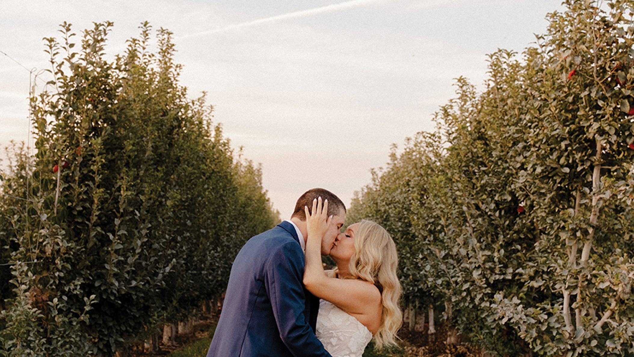 Seattle_Bride/2022/decorfeat/photo_seb_fw2204.jpg