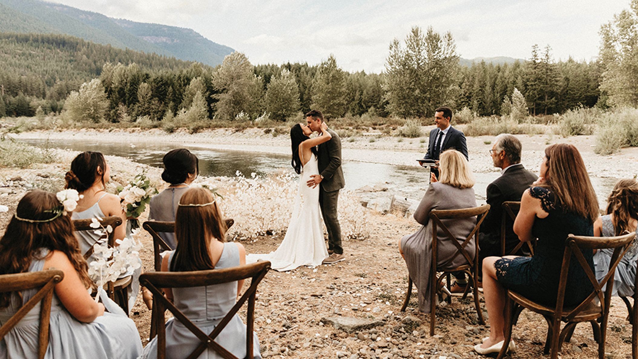 Seattle_Bride/2022/aimee-chase/realwed_seb_fw22032.jpg