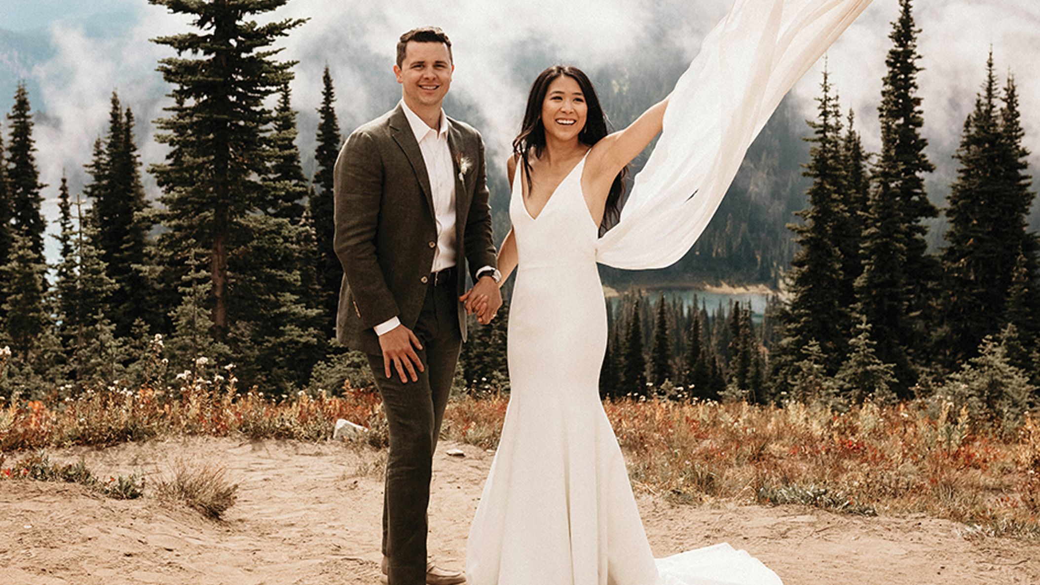 Seattle_Bride/2022/aimee-chase/realwed_seb_fw22030.jpg