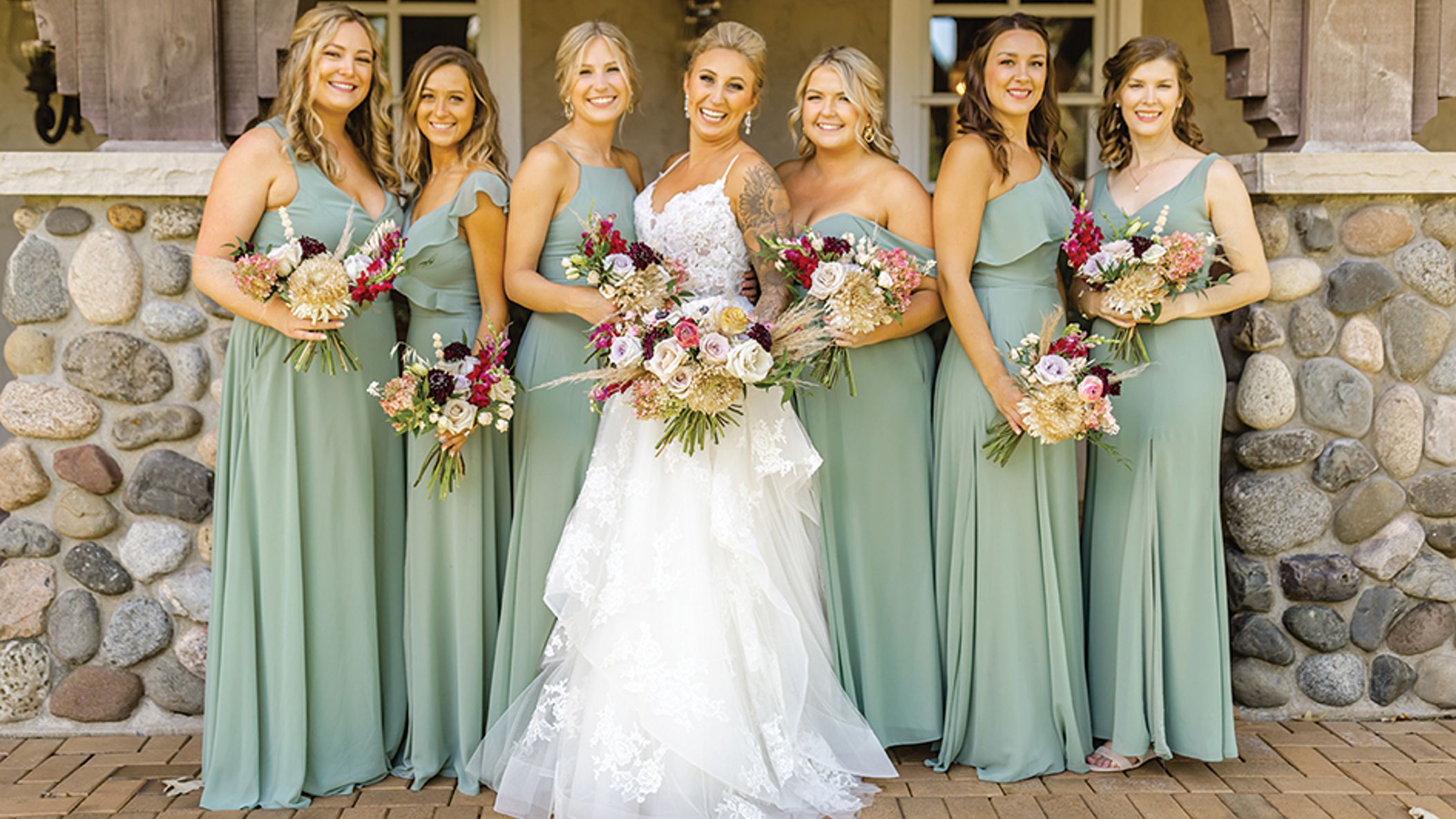 Minnesota_Bride/2022/wiltons/rw_mnb_fw2201.jpg