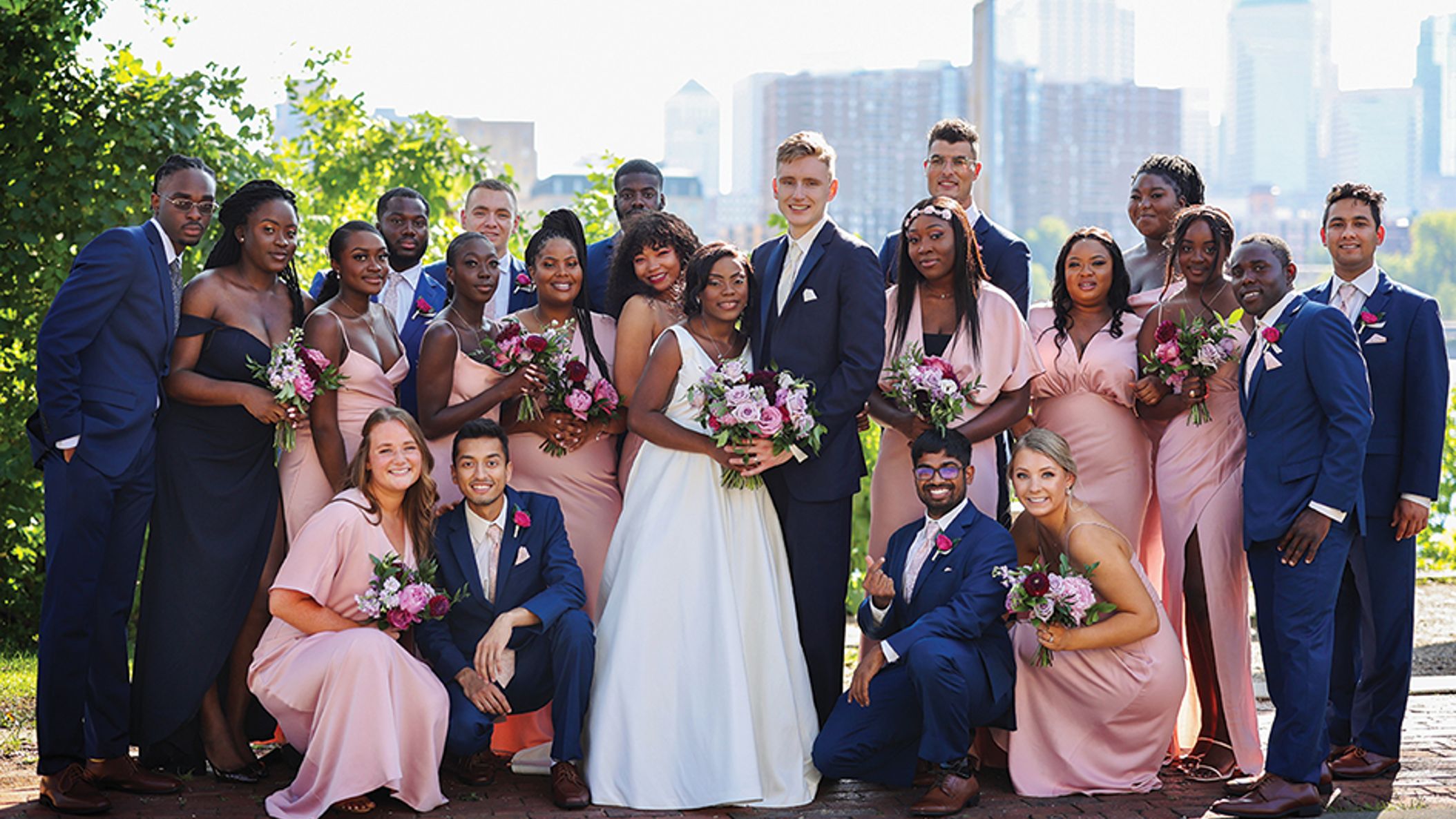 Minnesota_Bride/2022/ailse/rw_mnb_fw2203.jpg