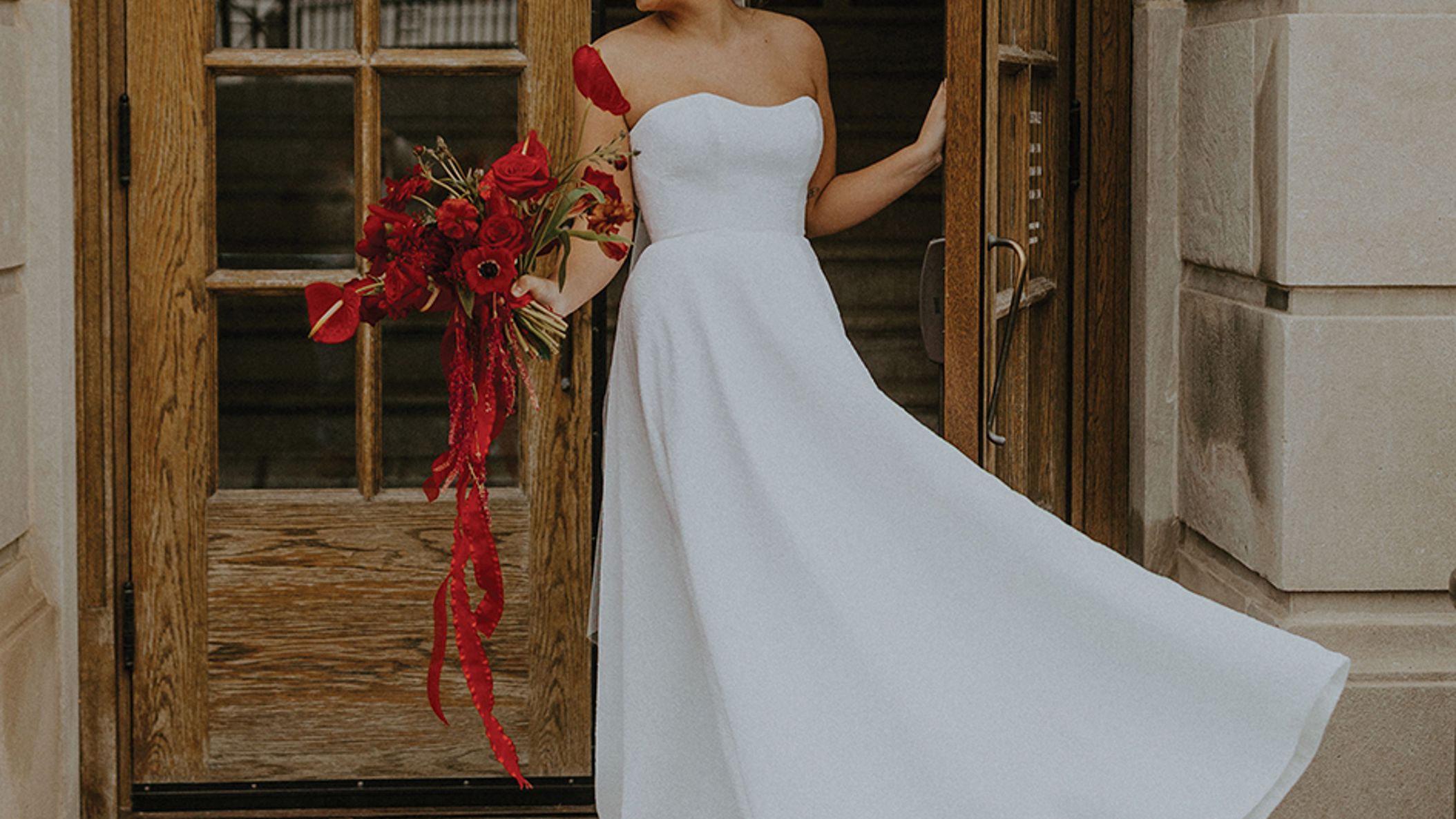 Nebraska_Bride/2022/kiss/cafe_nwd_fw2202.jpg