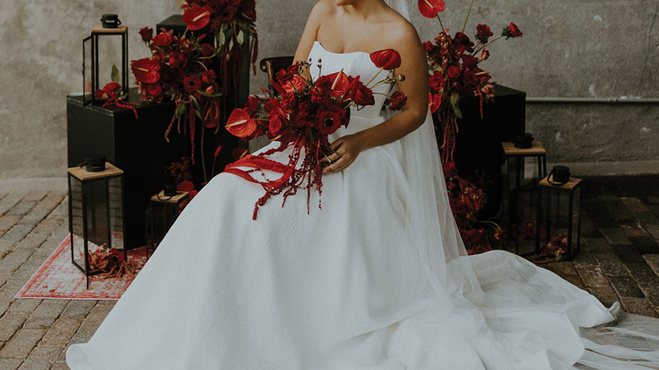 Nebraska_Bride/2022/kiss/cafe_nwd_fw2212.jpg