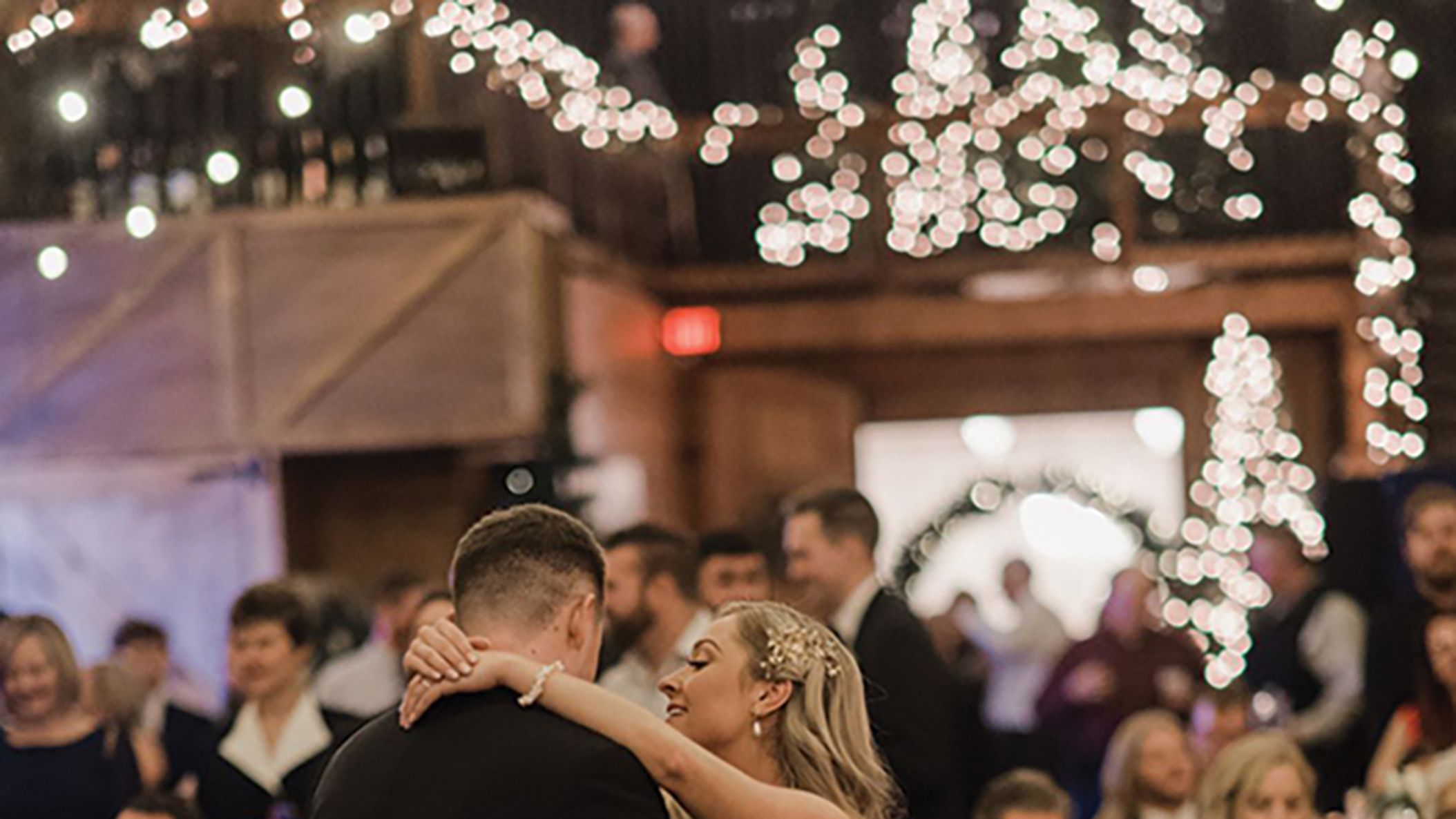 Nebraska_Bride/2022/rw-aaron/rw_nwd_fw2208.jpg