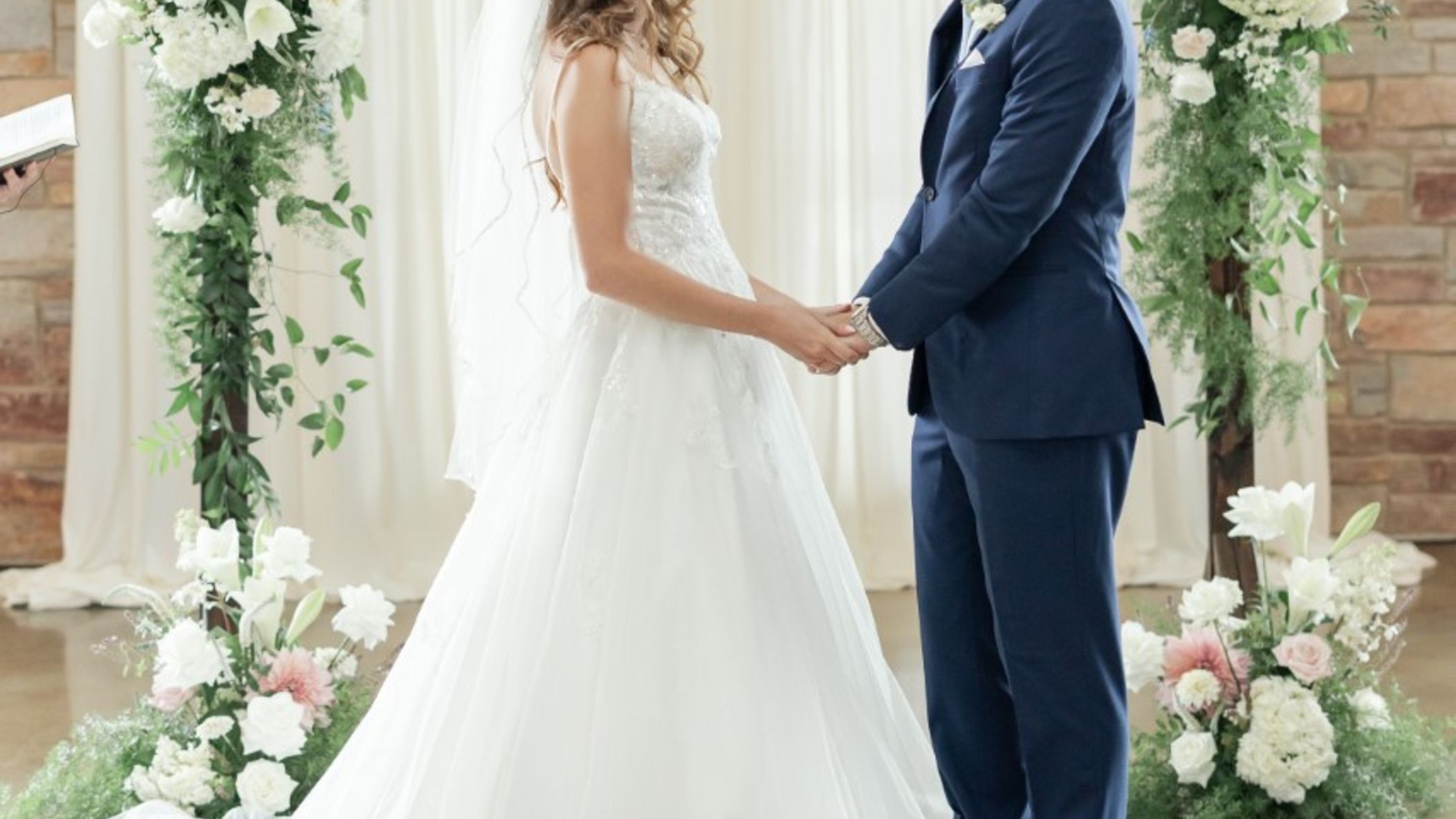 Wisconsin_Bride/2022/splurge/thumbnail_ES2A0916.jpg