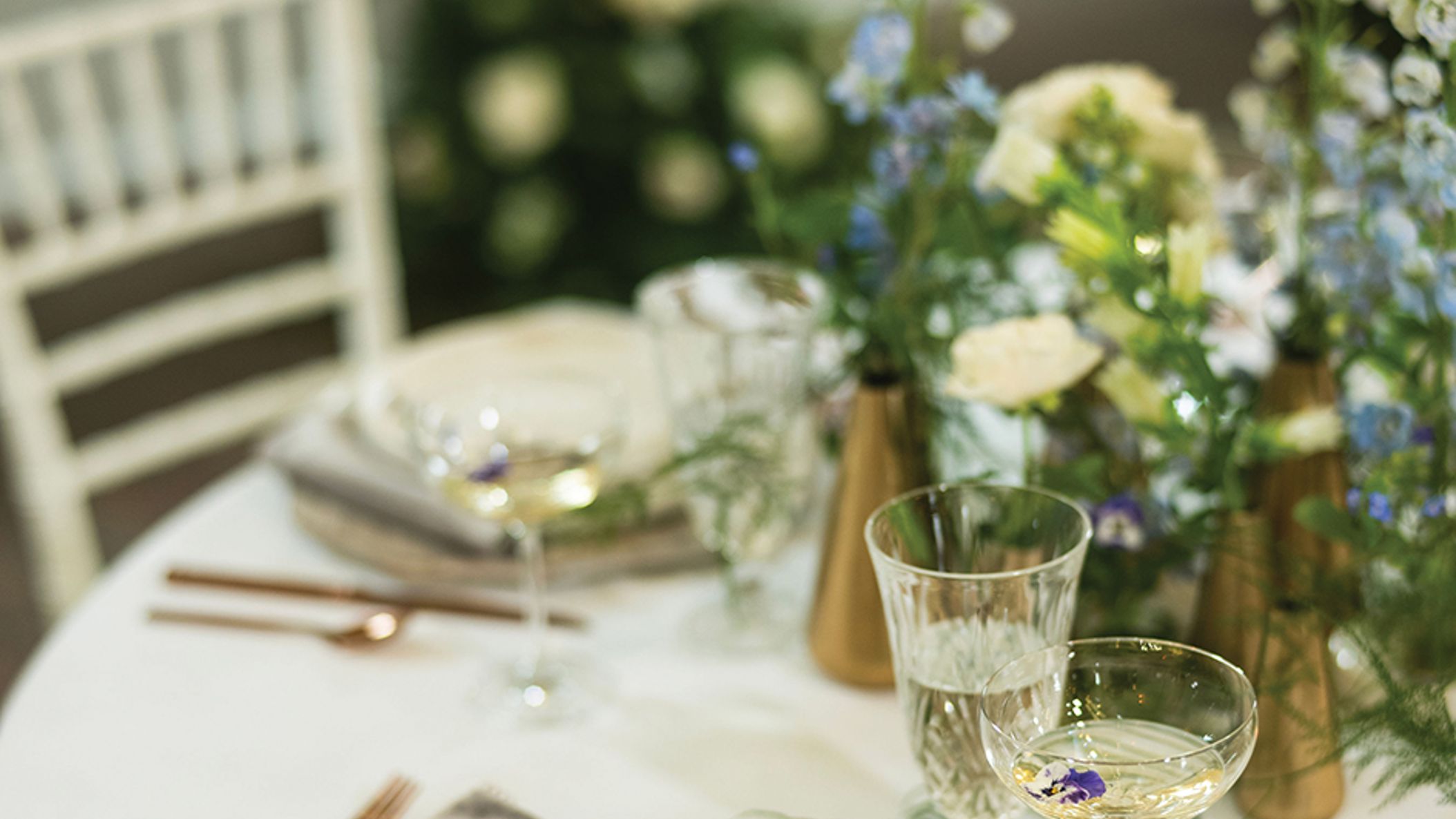 Seattle_Bride/2023/DaintyFlowers/LCFJ0130.jpg