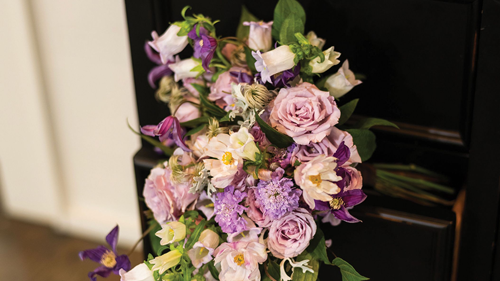 Seattle_Bride/2023/DaintyFlowers/LCFJ0197.jpg