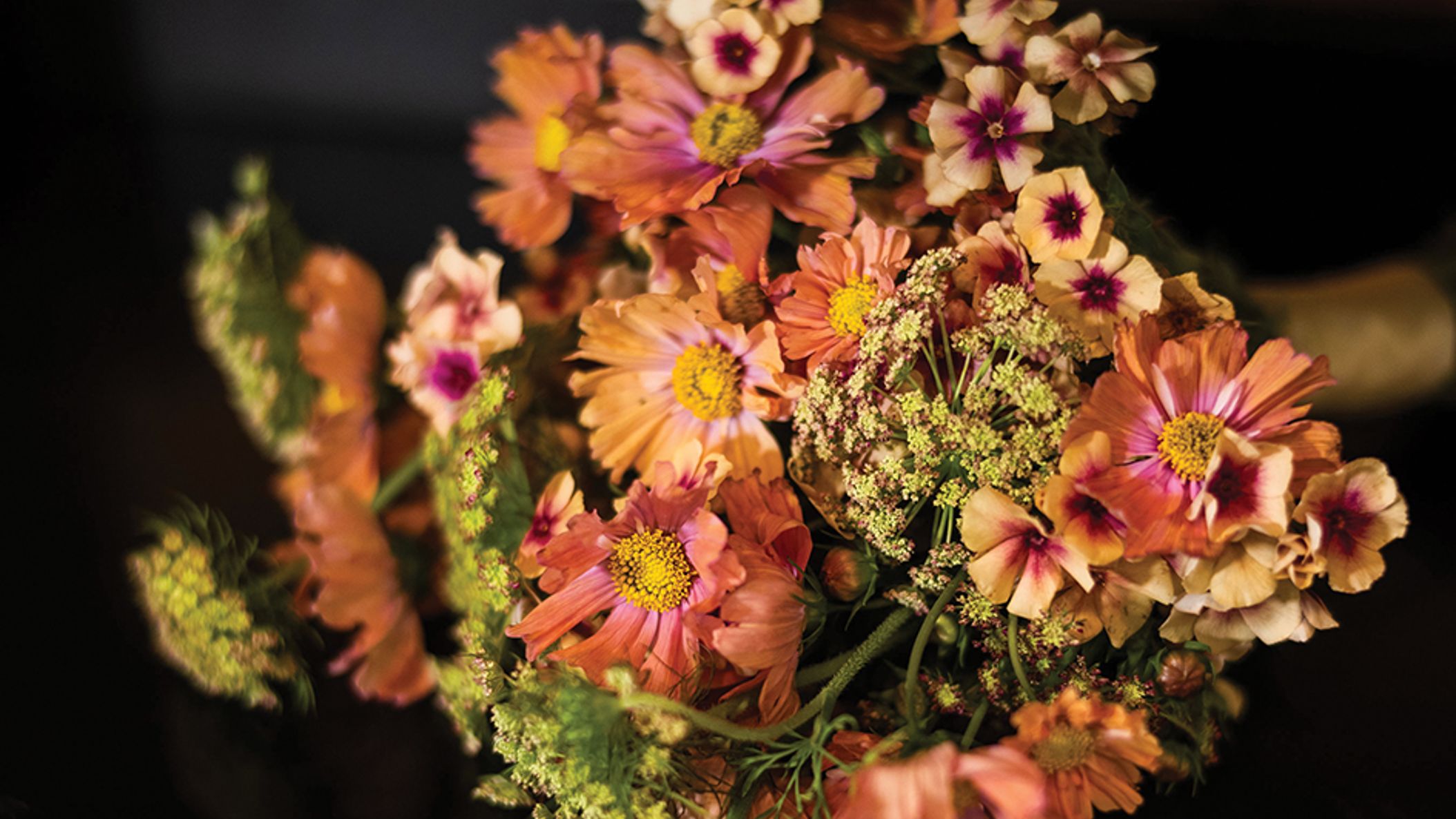 Seattle_Bride/2023/DaintyFlowers/LCFJ0210.jpg
