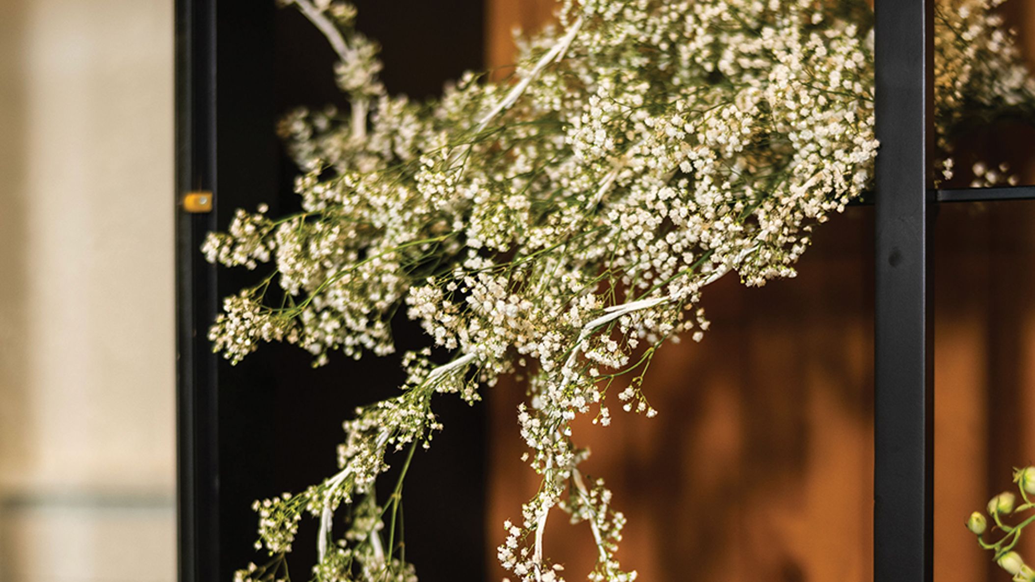 Seattle_Bride/2023/DaintyFlowers/LCFJ0211.jpg