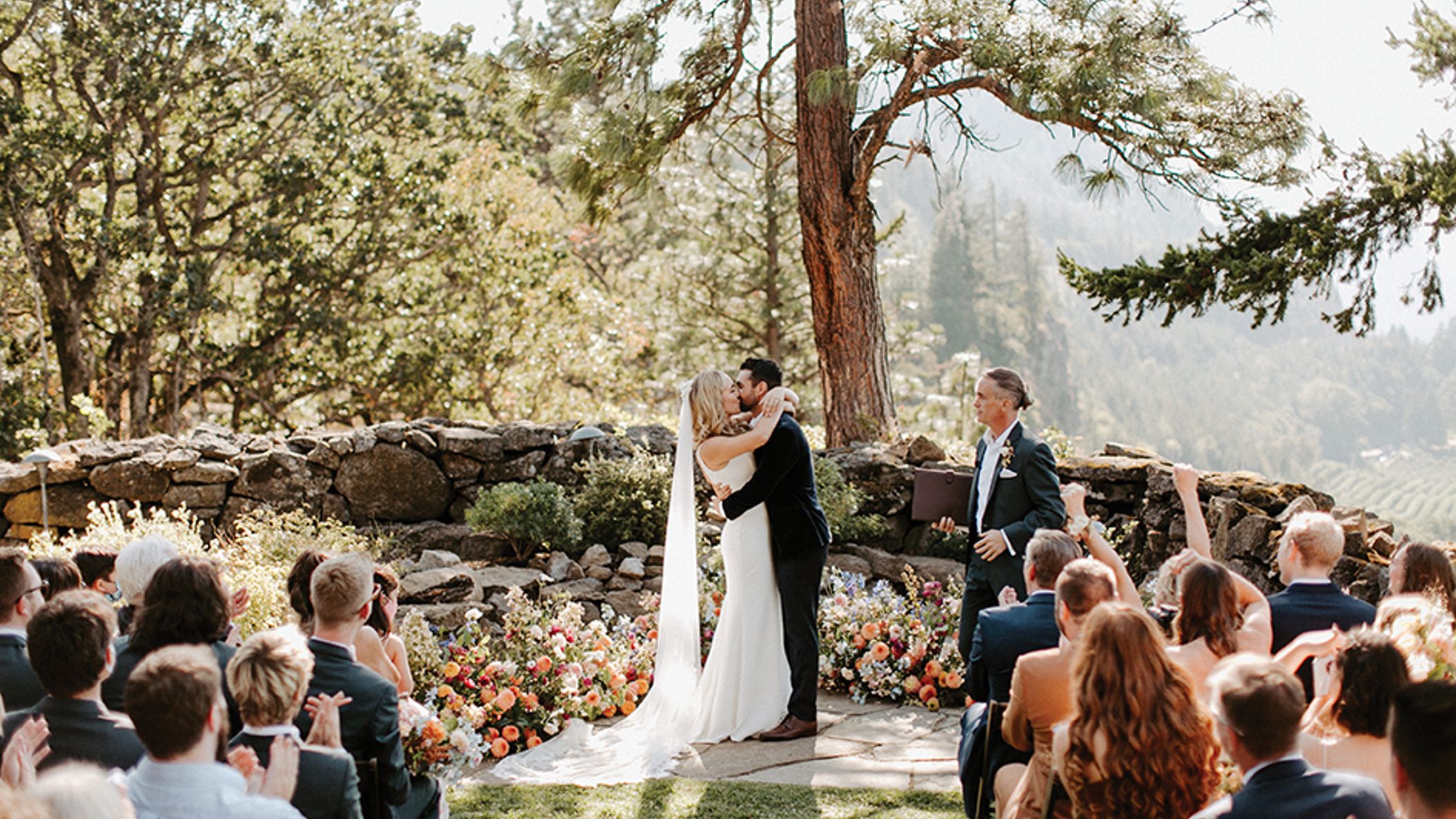 Oregon_Bride/2023/florals/floral_ORB_SS2303.jpg