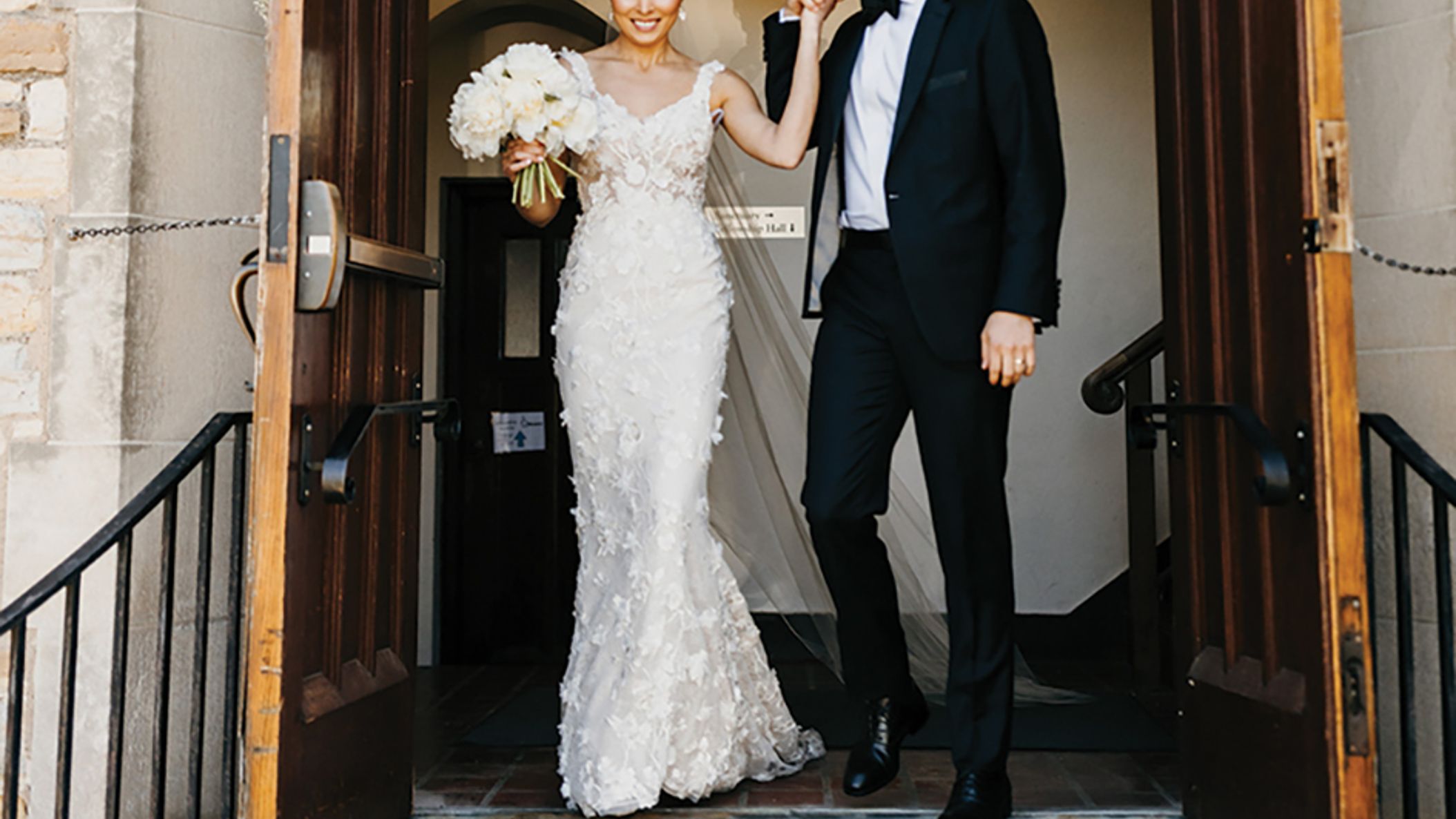 Minnesota_Bride/2023/rw-tommy/nw10_MNB_SS2302.jpg