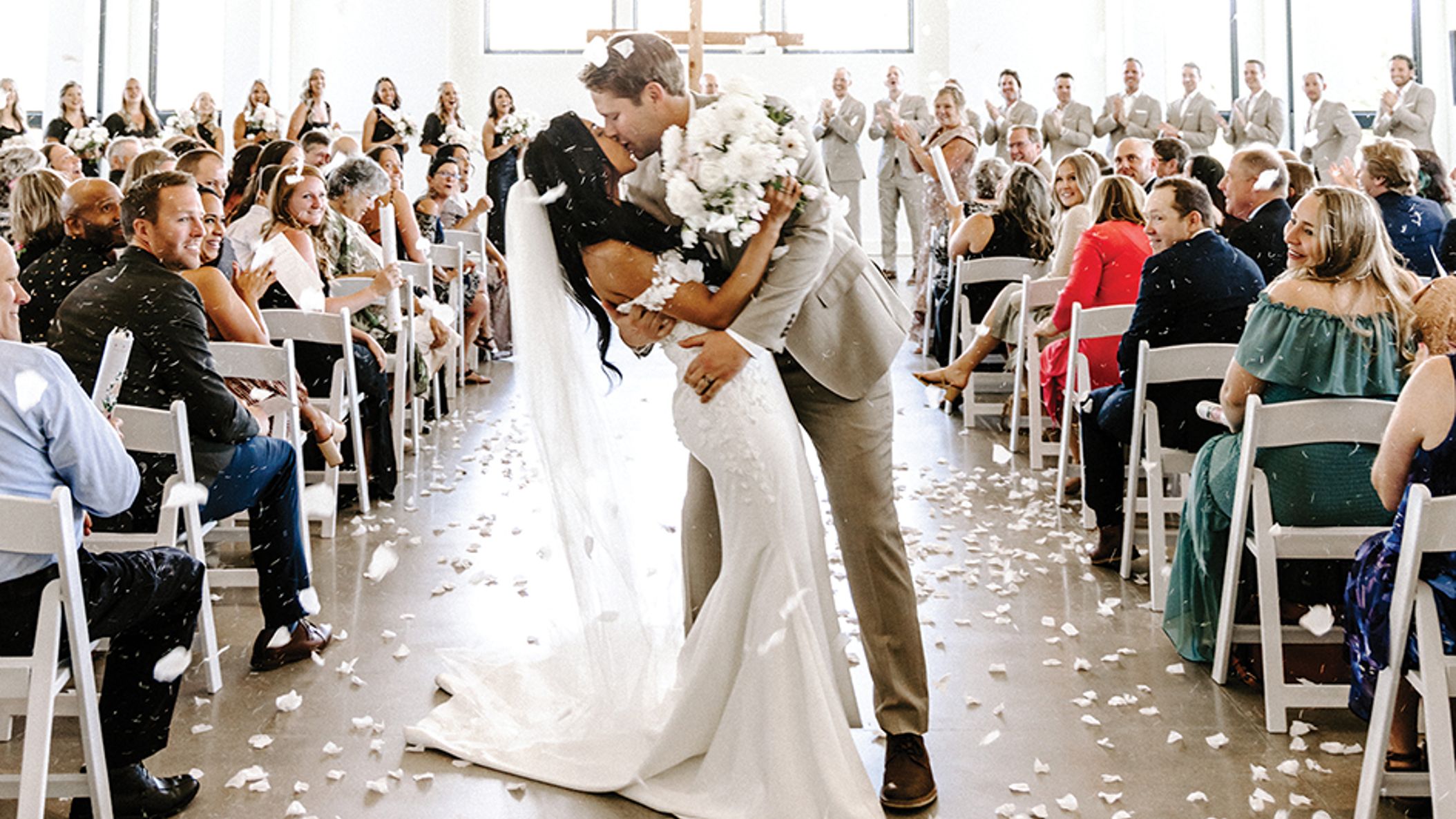 Minnesota_Bride/2023/rw-sam/nw9_MNB_SS2301.jpg