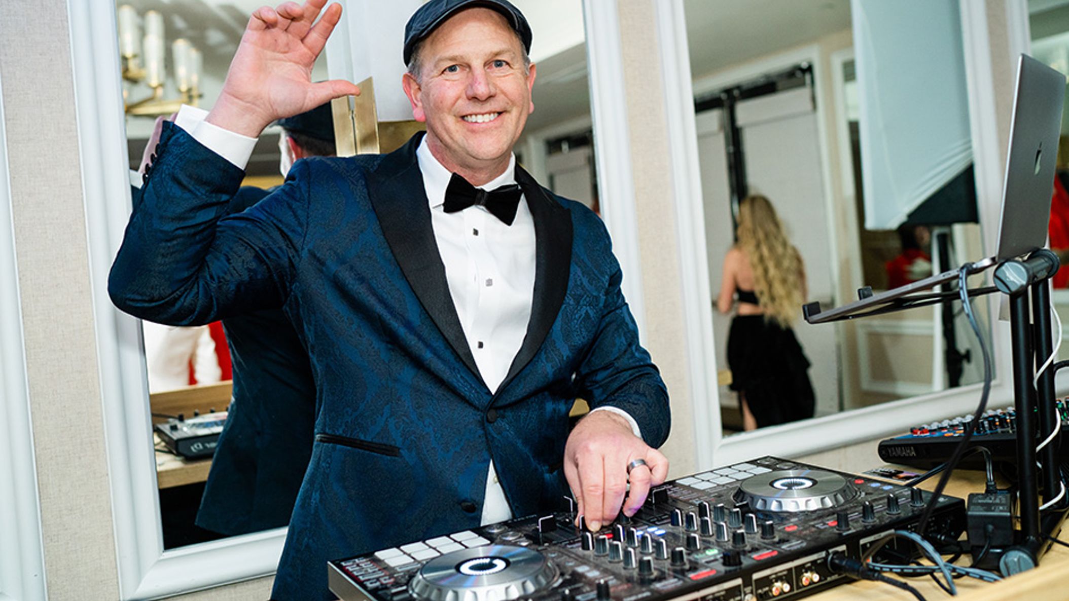DJ1_0.jpg