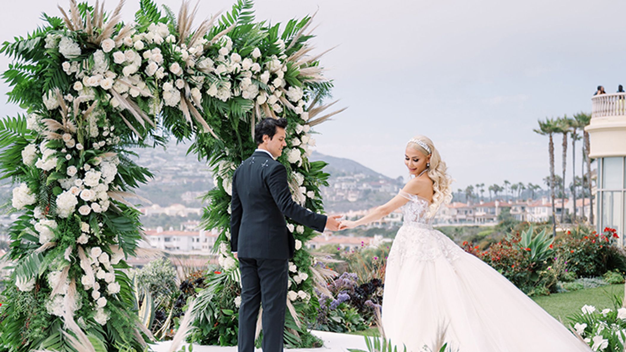 inline-images/kateflower_CWD_fv2204HEADER.jpg