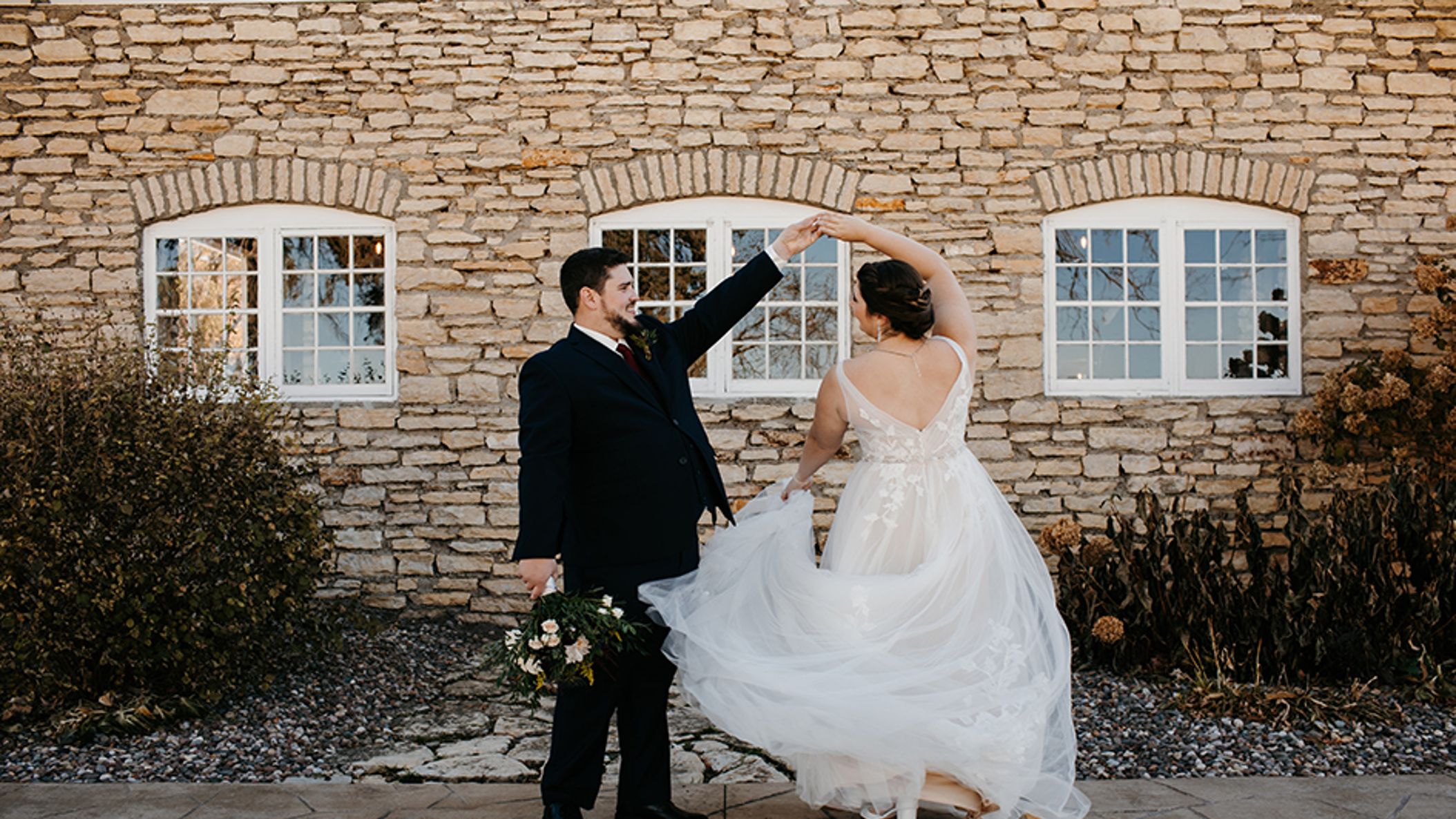 inline-images/Mayowood Stone Barn wedding_1.jpg