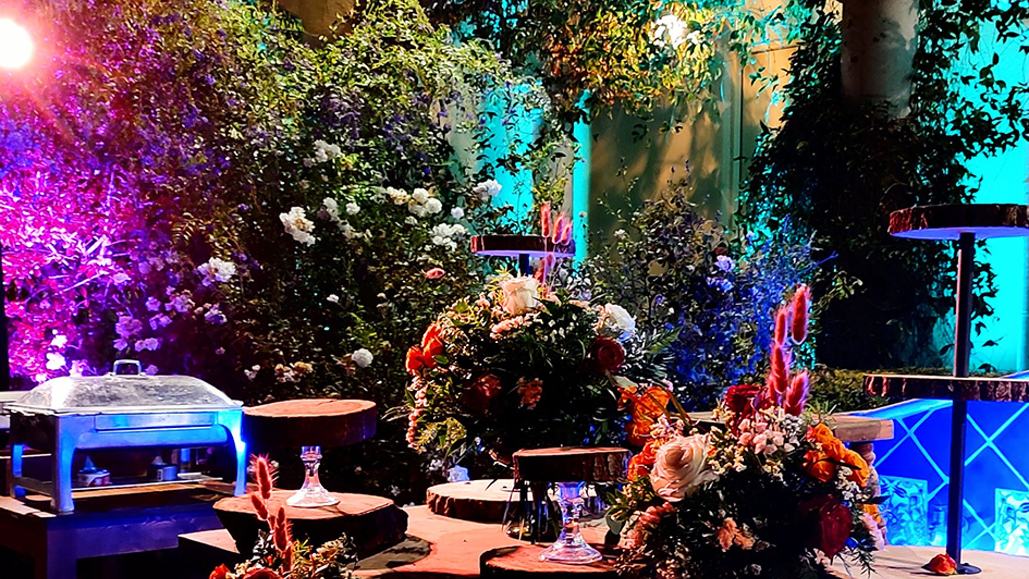 inline-images/VLI EVENTS Dessert cart with 3- dimensional lighting.jpg