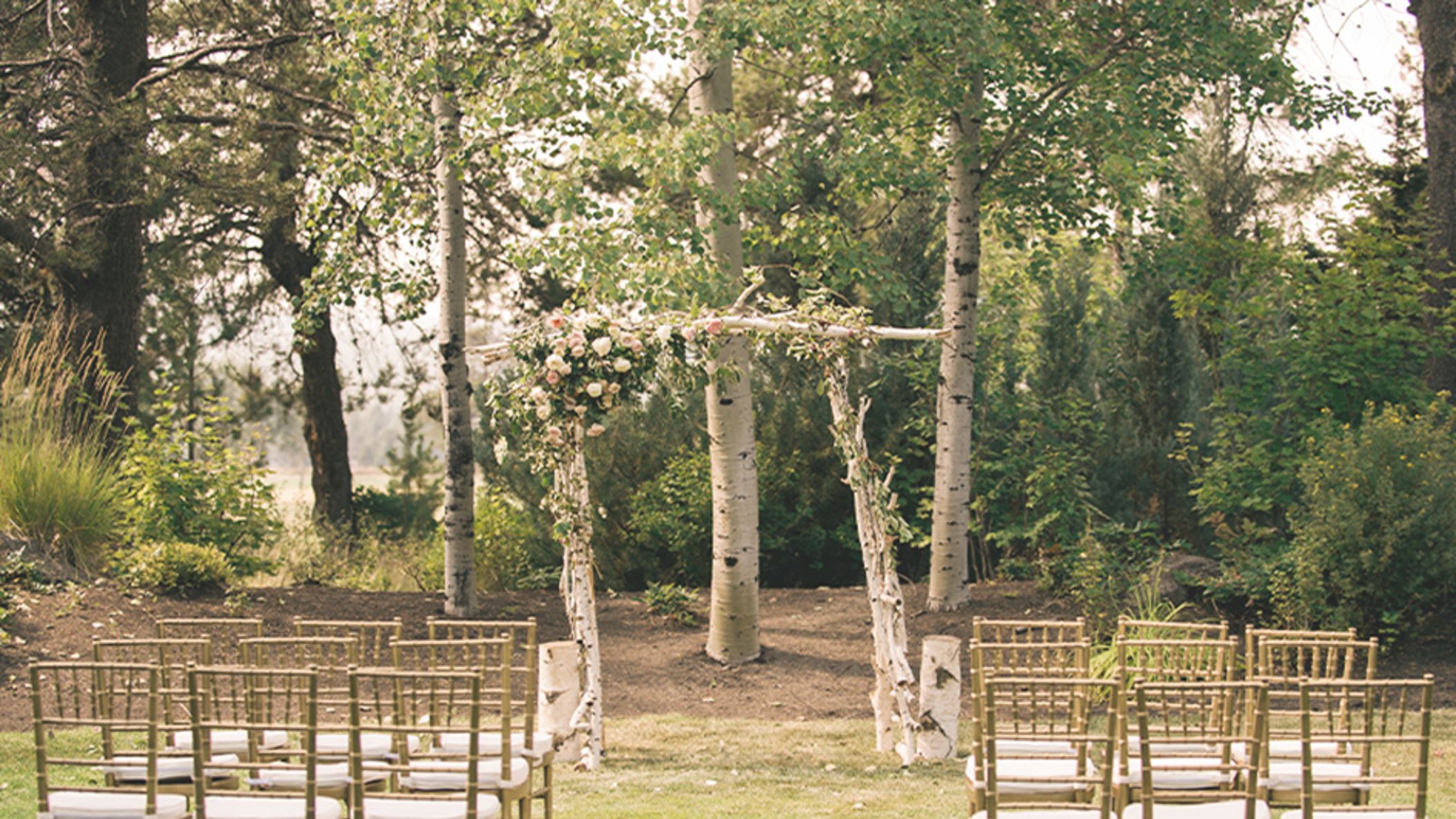 inline-images/sunriver-resort-wedding-venues-homestead-lawn-unlimited_kimberly-kay_kirkland-hudson-10 (1).jpg