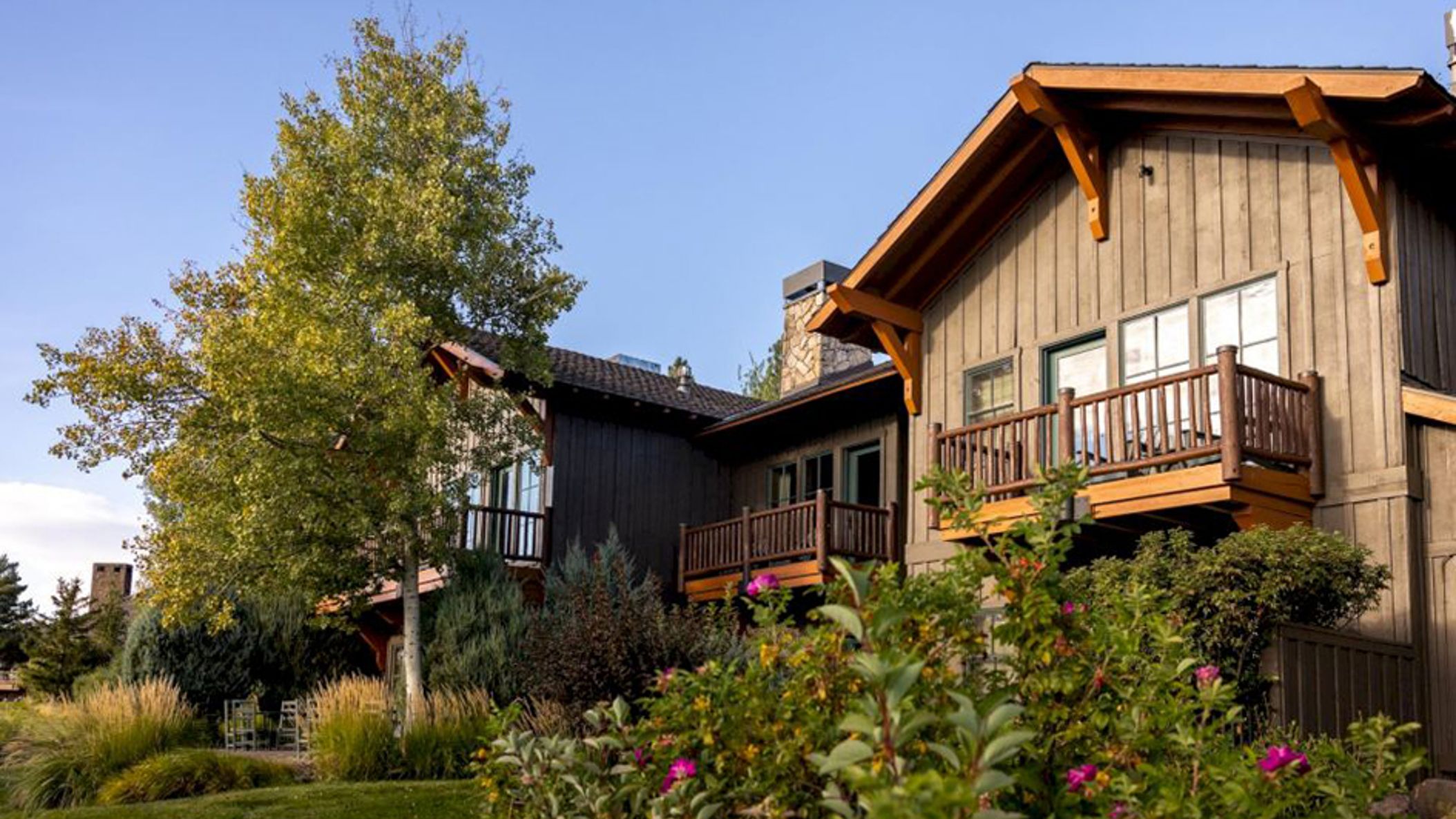 inline-images/srr_river_lodge_wicked_2022_arr_jx6a3849_1.960x654_0.jpg