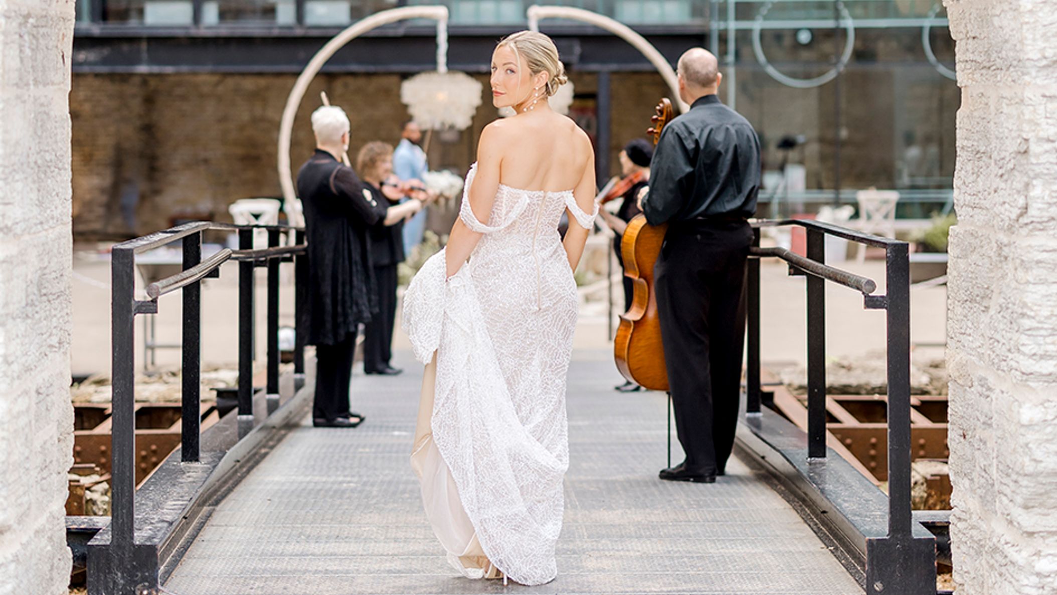 inline-images/mill-city-museum-wedding-venue-mn-alexandra-robyn-artful-event-design-104.jpg