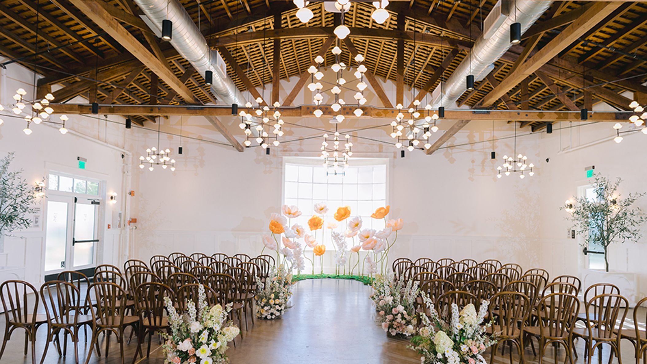 inline-images/24 Carrots - The Estelle Ballroom Ceremony (Lorely Meza) 2.jpg