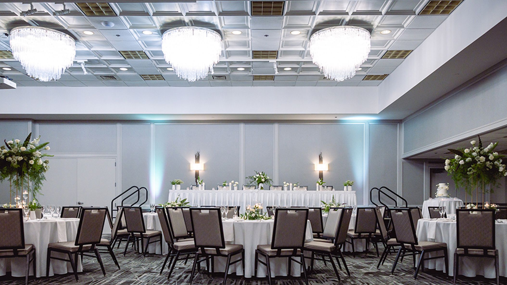 inline-images/The_Concourse_by_TheWeddingFlashers_010.jpg