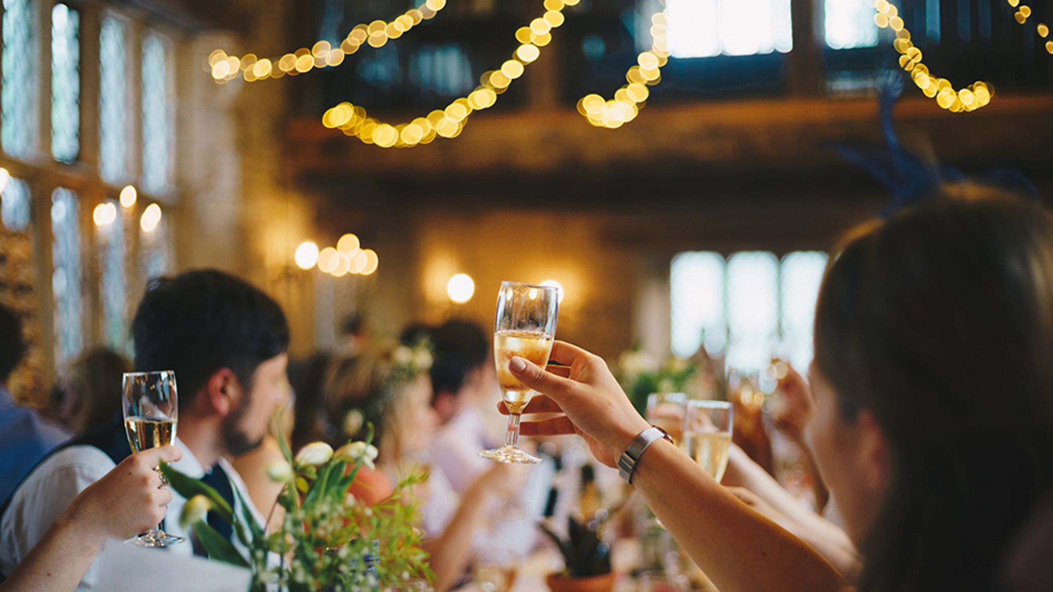 inline-images/Minnesota-Bar-Wedding-Champagne-Toast.jpg