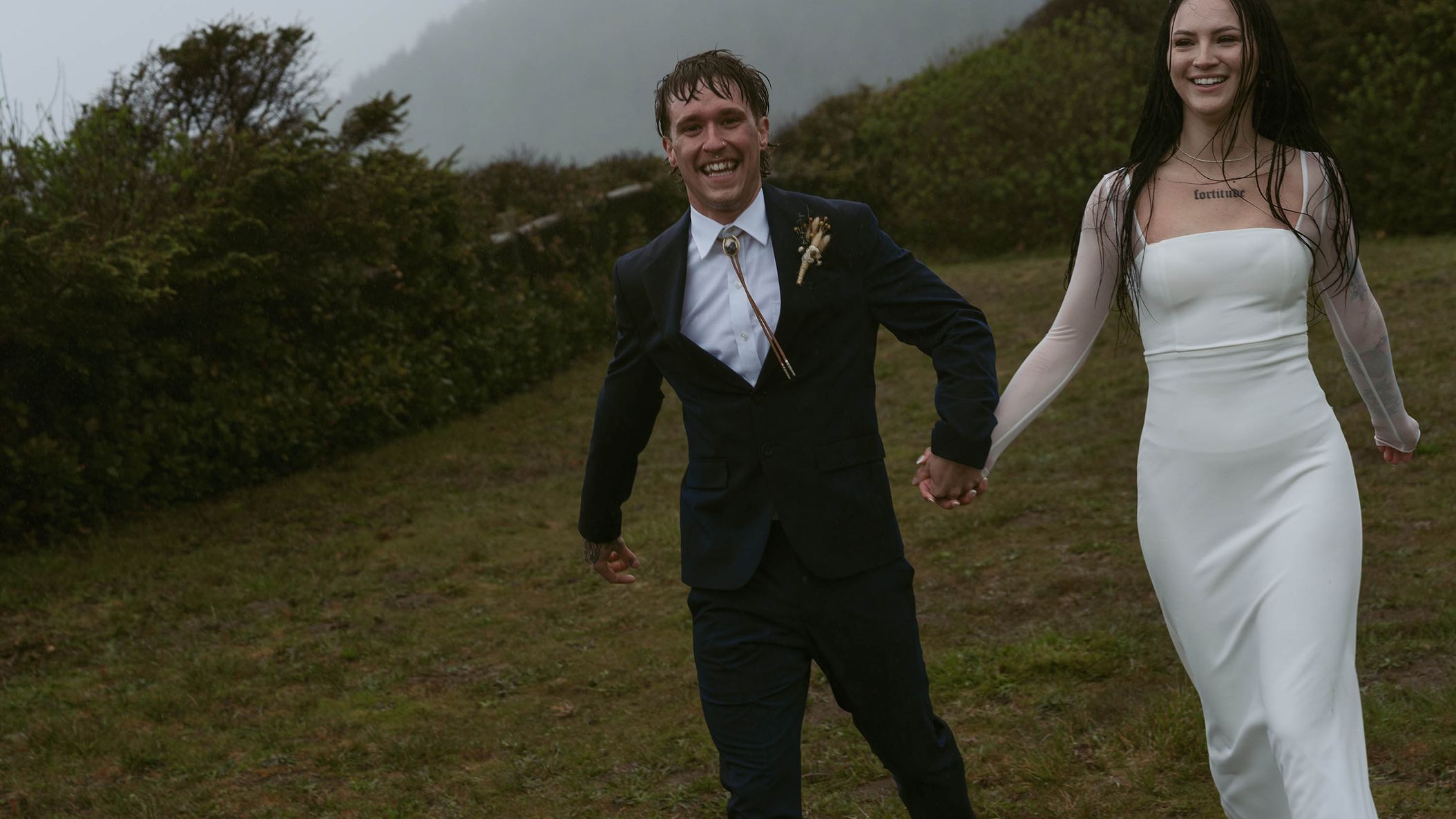 2025-02/AF_OWDSS25_Elopement1.jpg