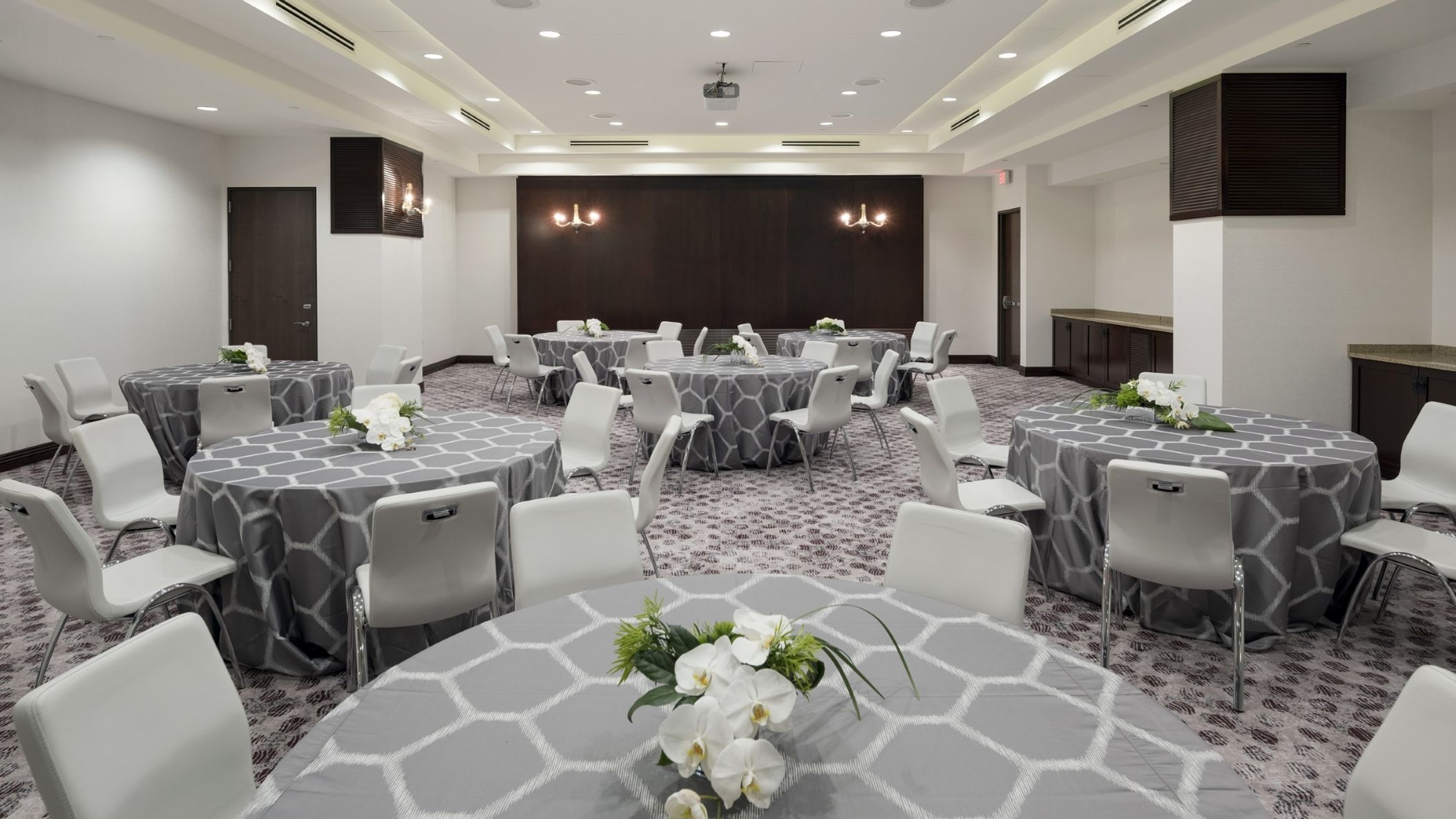 inline-images/Grand Salon Dining.jpg