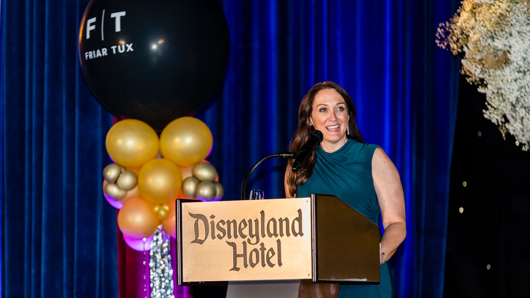 2025-08/DanielleContebycphotography-Friar-Tux-50th-Evolution-of-Style-357_0.jpeg