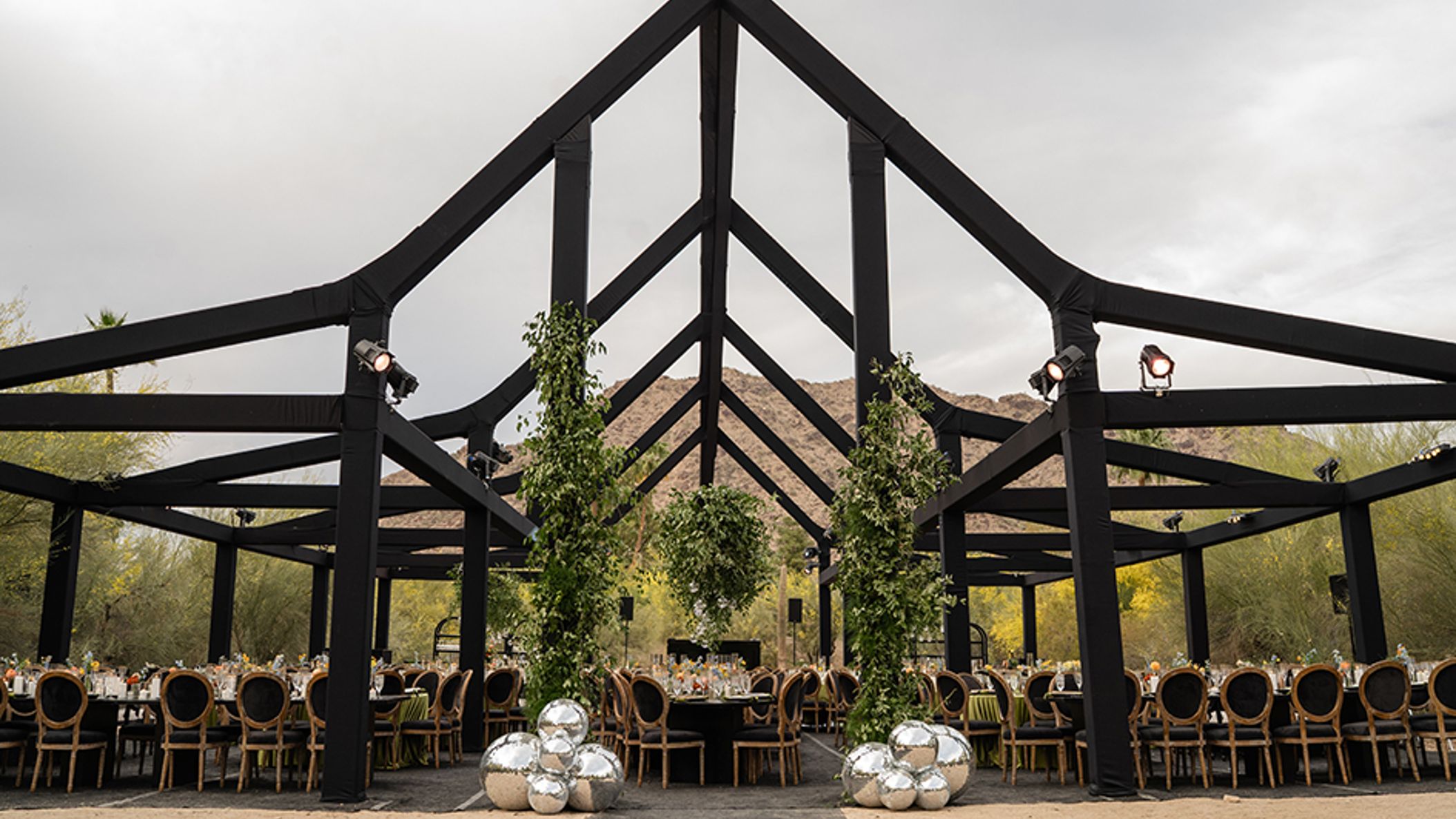 inline-images/JaimeeMorse-JessSam-Wedding-1691.jpg