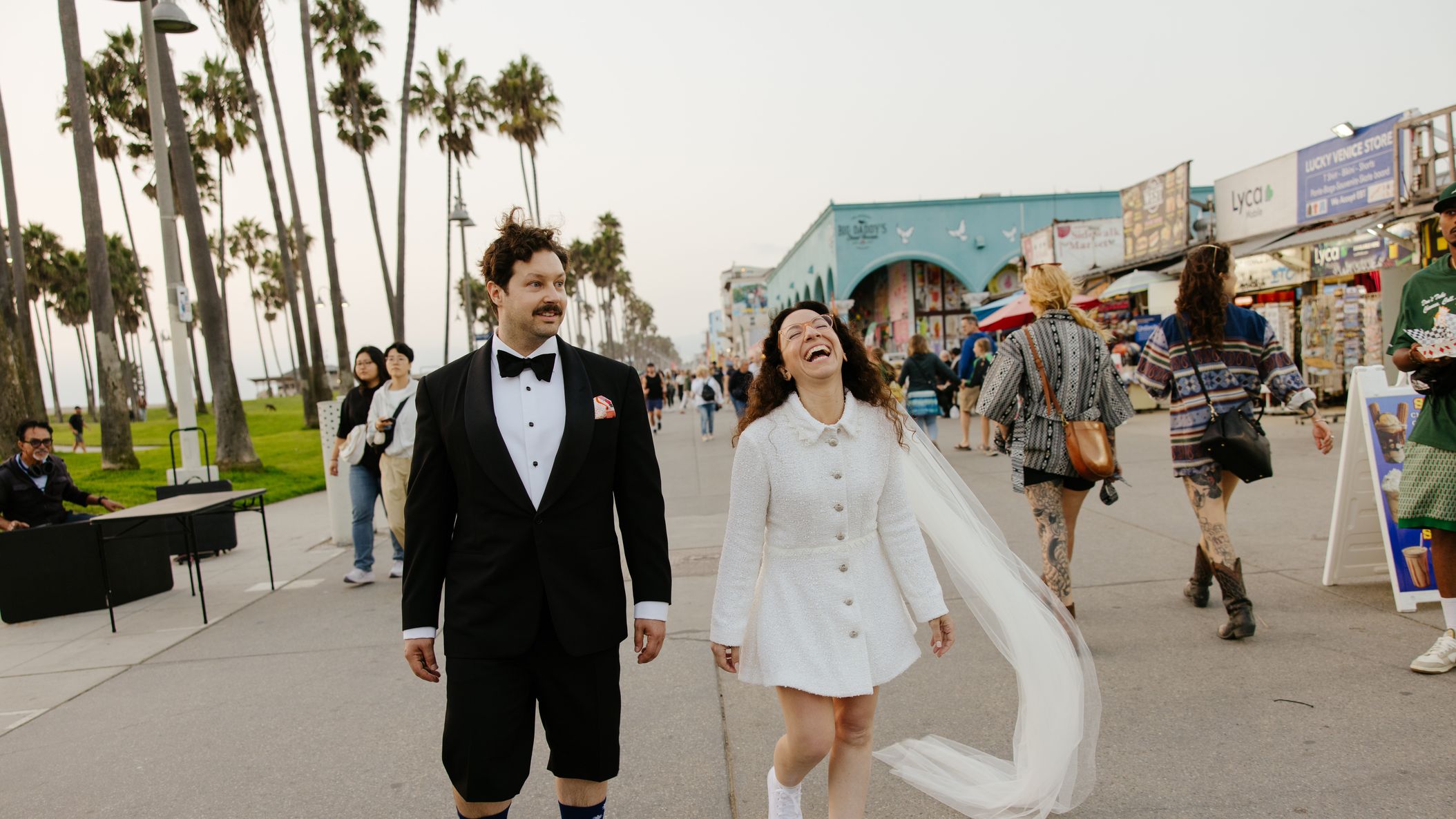 2025-11/040-malikandwesley-hanna-walkowaik-photography-venice-beach.jpg