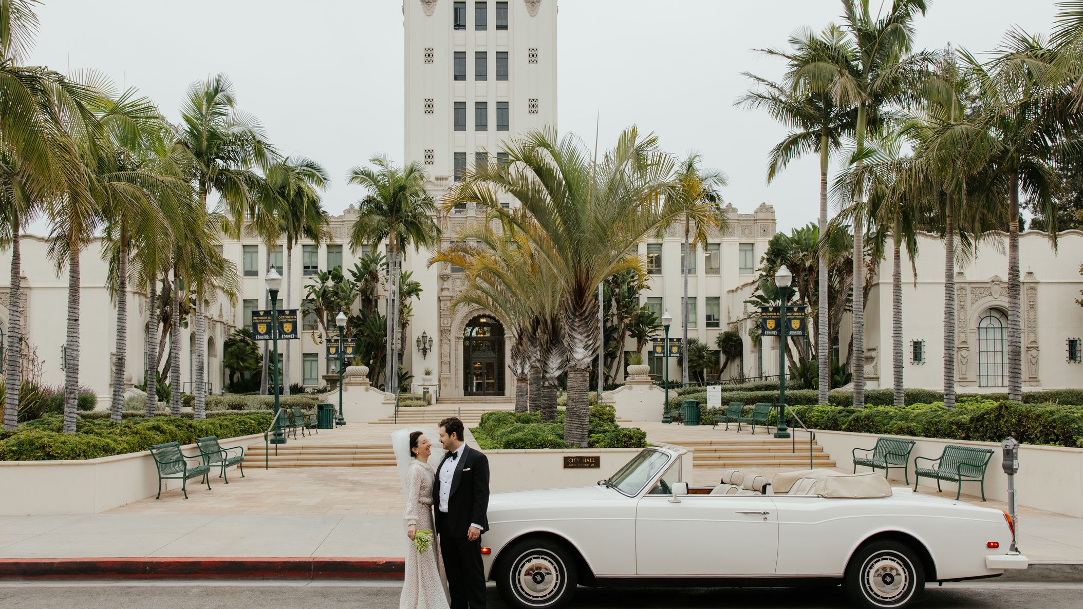 2025-11/142malikaandwesley--hanna-walkowaik-photog-beverlyhills-cityhall_0.jpg
