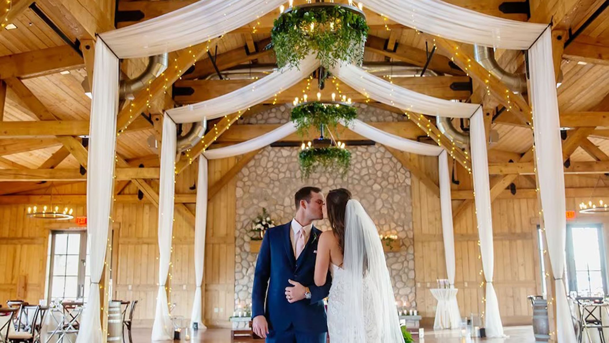 inline-images/the-barn-wedding-3.jpg.jpeg
