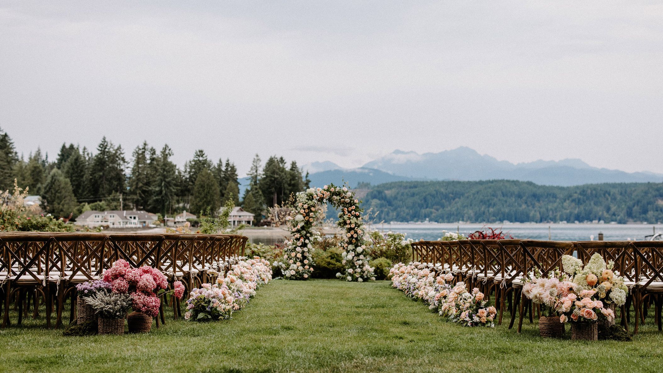 2026-05/Alderbrook - Waterfront Lawn Images (1).jpg