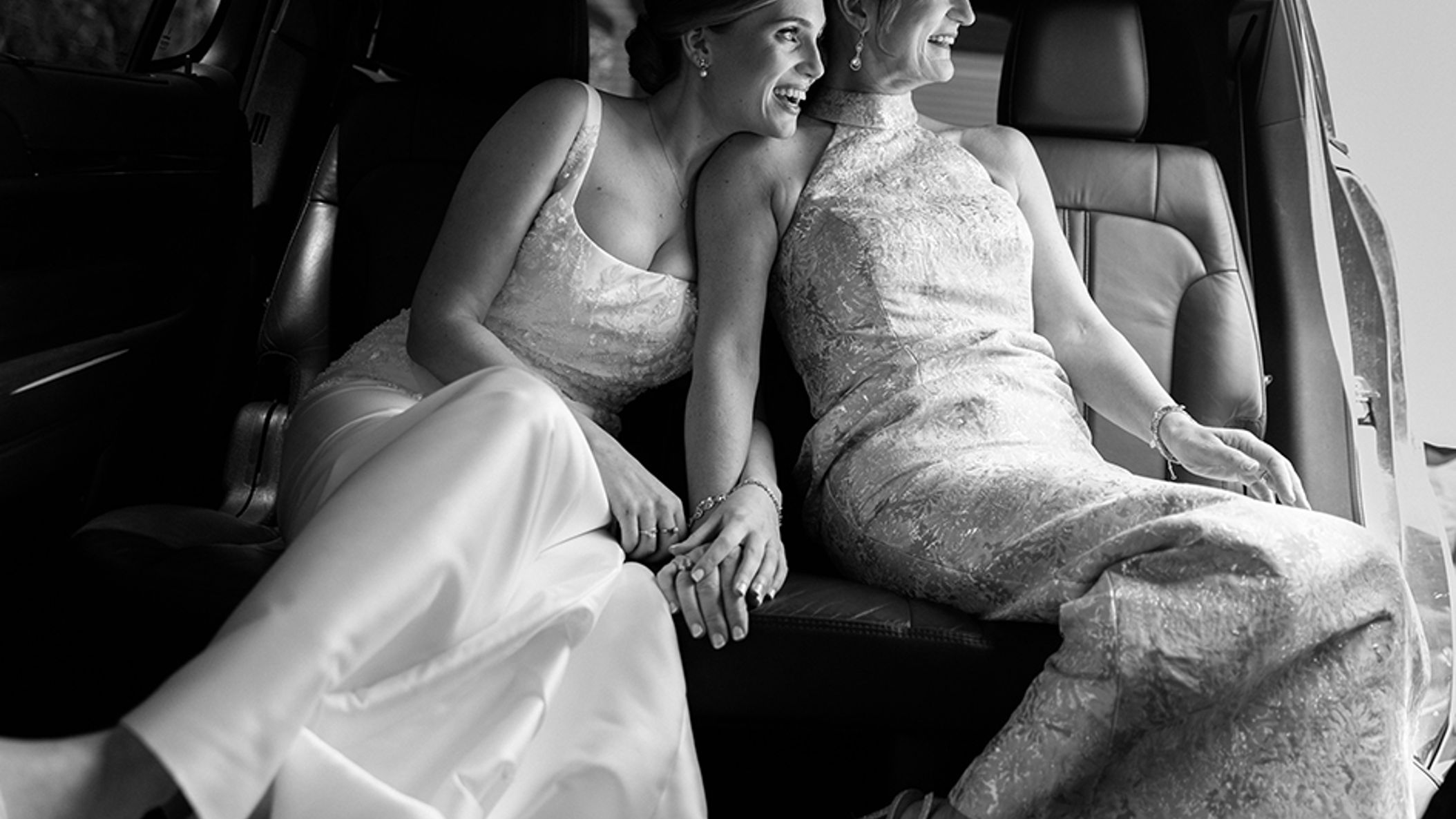 inline-images/lakegenevaweddingphotographerbigfootcountryclub-1076 (1).jpg