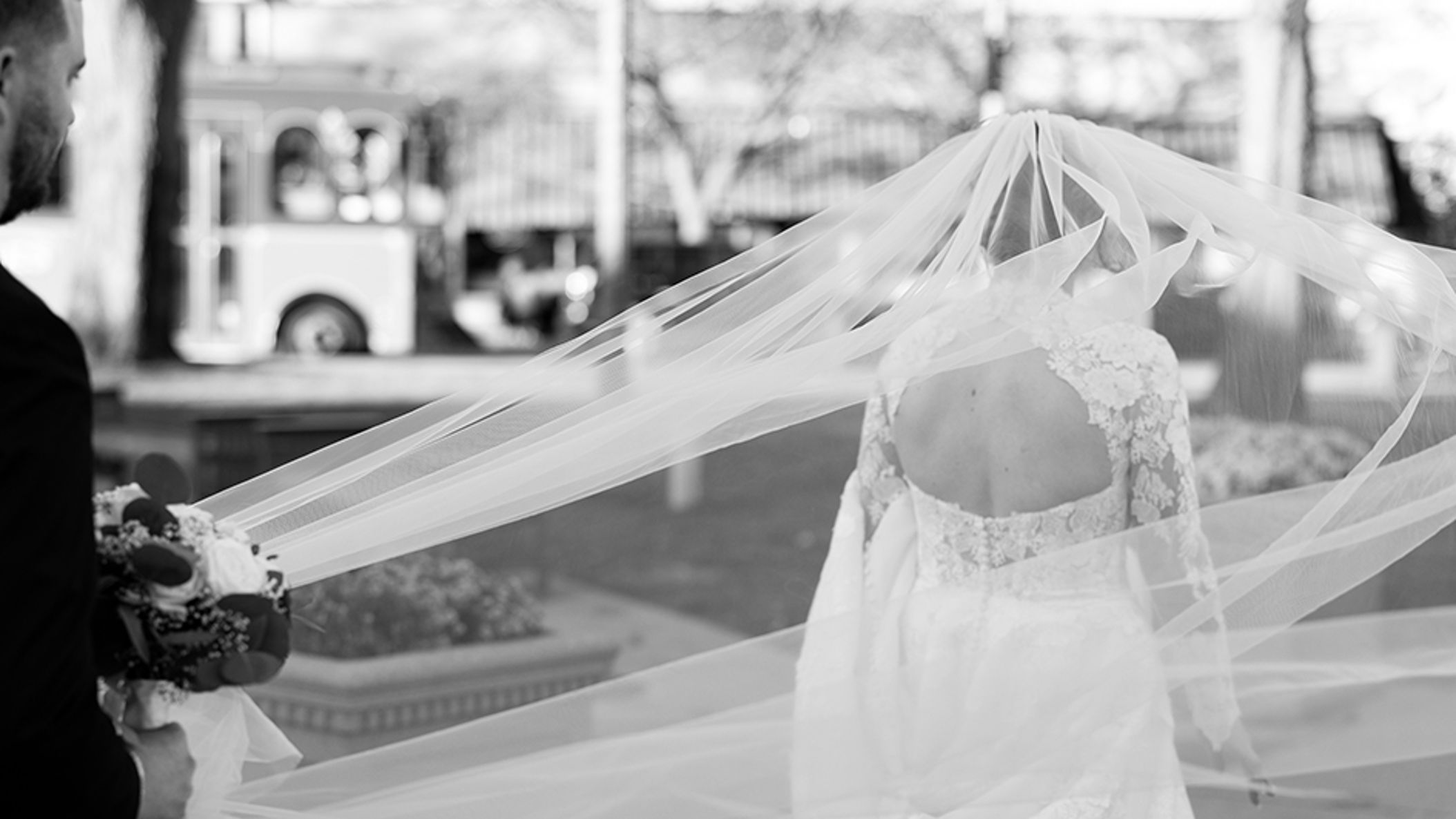inline-images/lakegenevaweddingphotographergrandgeneva-2-261.jpg