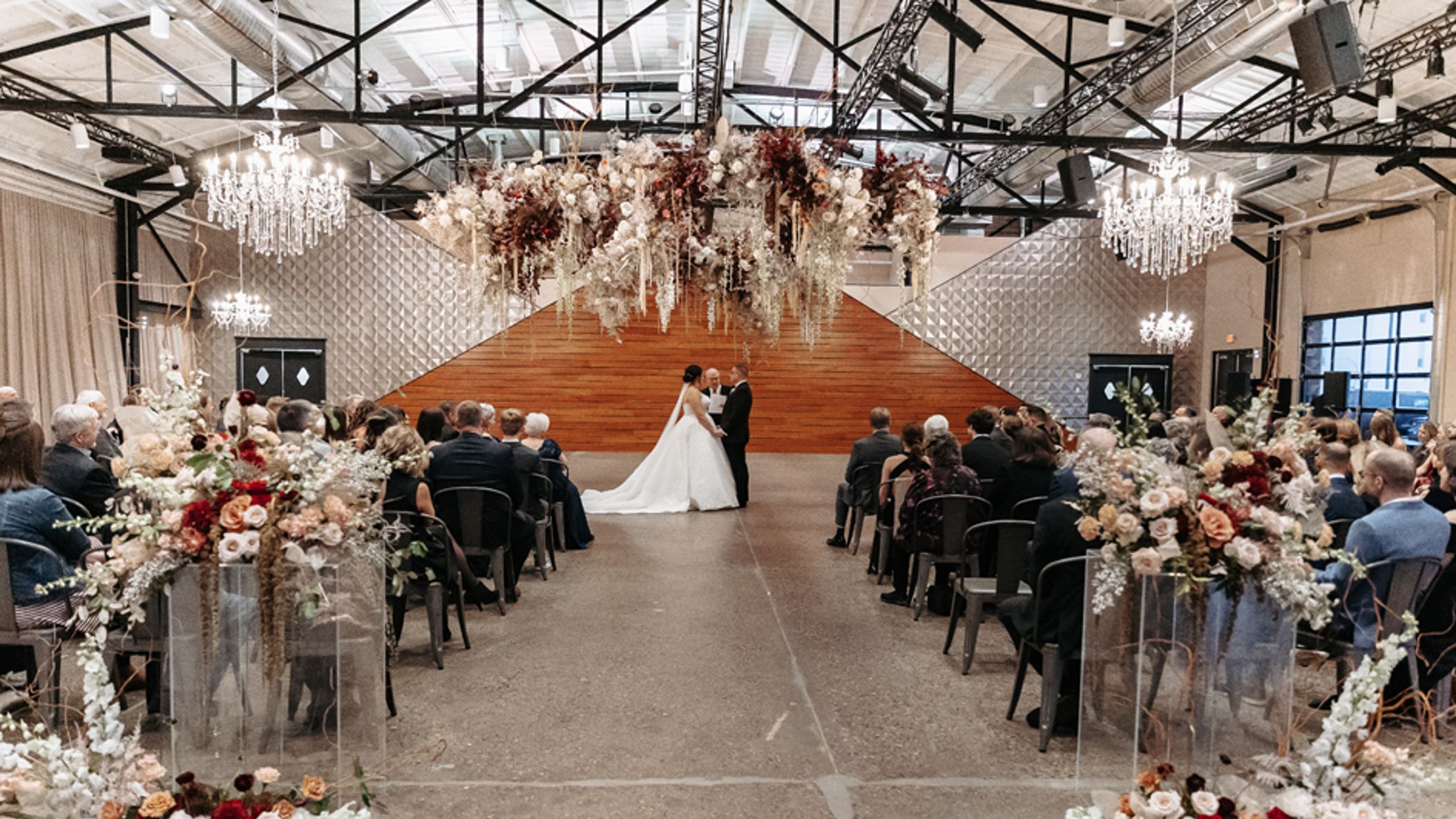 inline-images/1.26.2024 QUINCY Mary & Mike Wedding; Jules LA Photography65.jpg