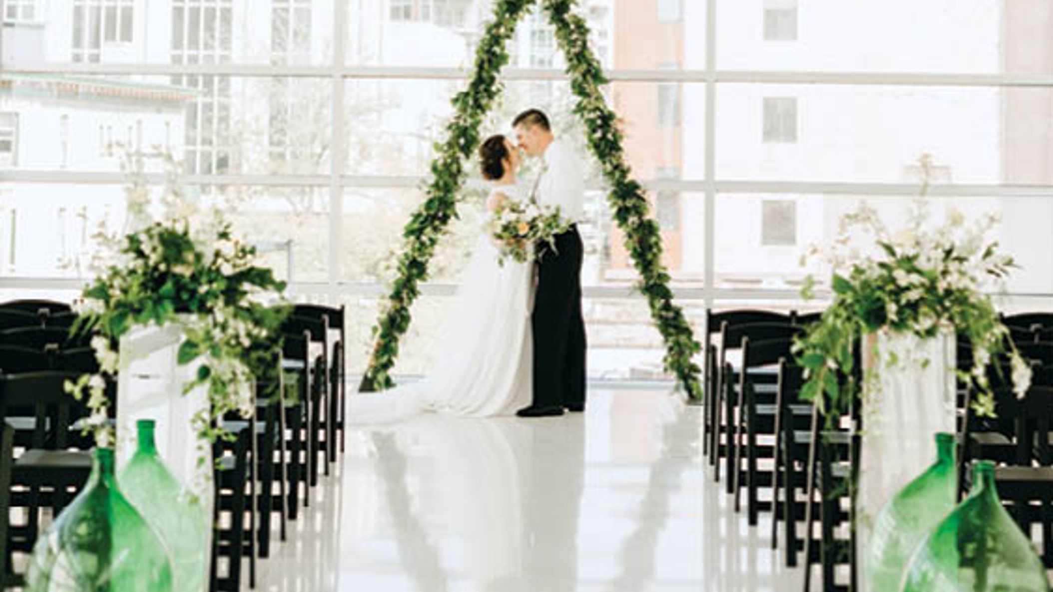 Wisconsin_Bride/SS18_Uploading/Flowers/WBride-2037 cropped.jpg