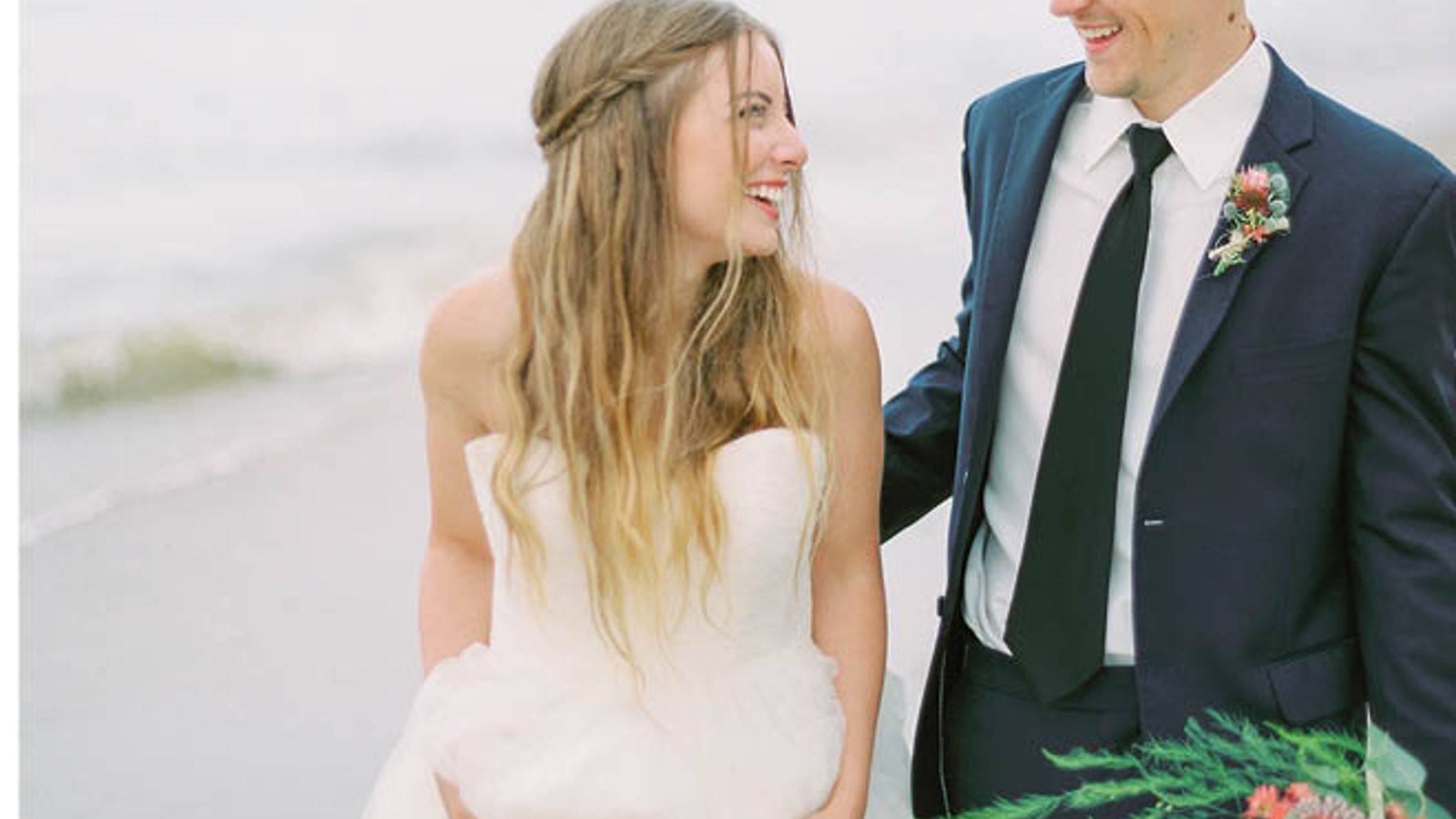 Wisconsin_Bride/SS18_Uploading/Day_at_the_Beach/0119.jpg