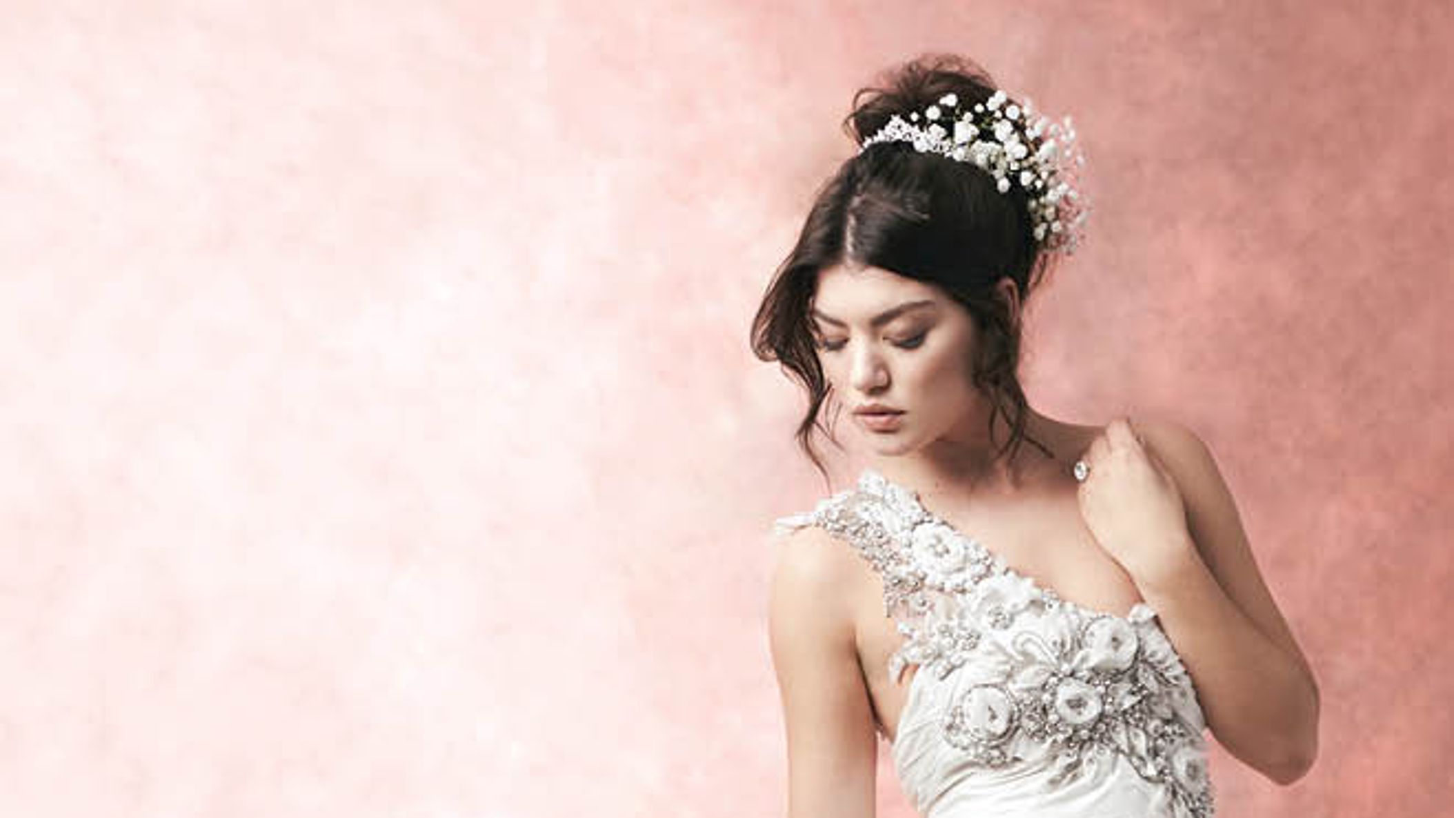 Minnesota_Bride/S_S18Uploading/Fashion_Chris/MNB final 3.jpg