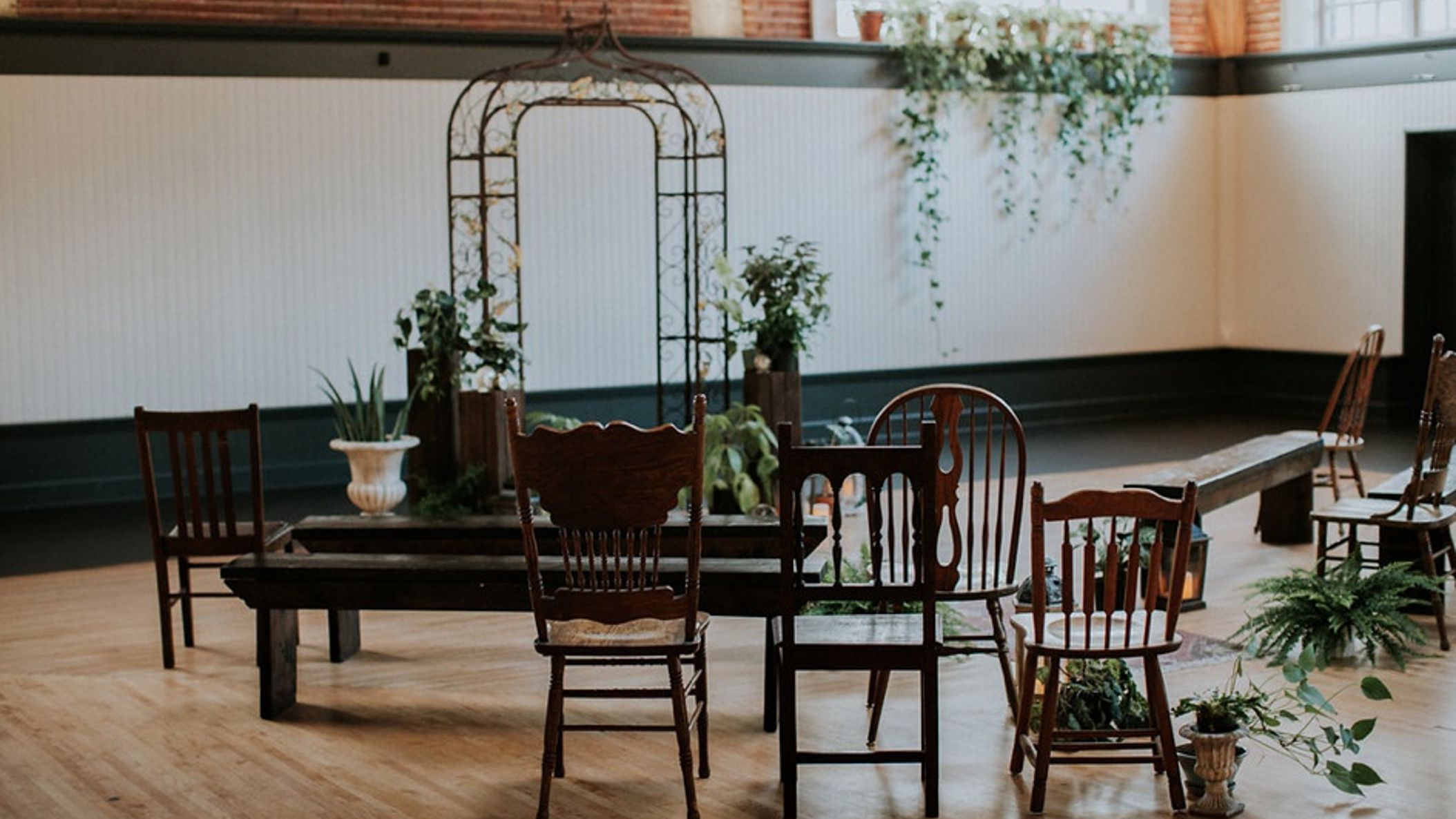 Oregon_Bride/StyledShoots/ZenithVineyard/GayBeards/2018-01-15_0005.jpg